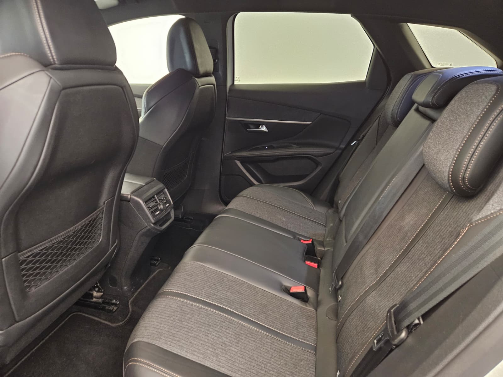 PEUGEOT 3008 1.5 BlueHDi GT Line EAT-image-12