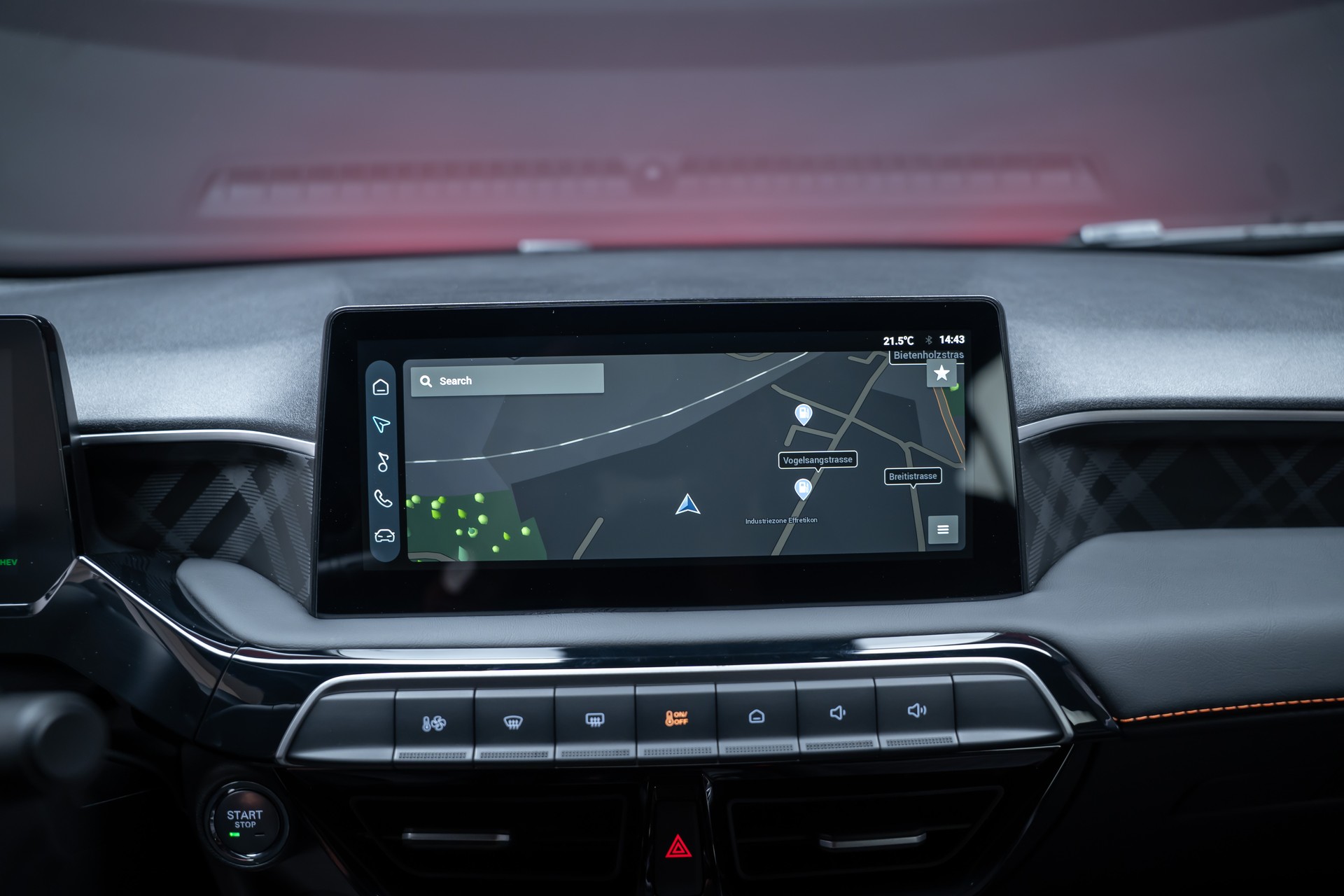 MG 3 1.5 Hybrid Luxury / 360°Kamera / Sitzheizung / Teilleder-image-28