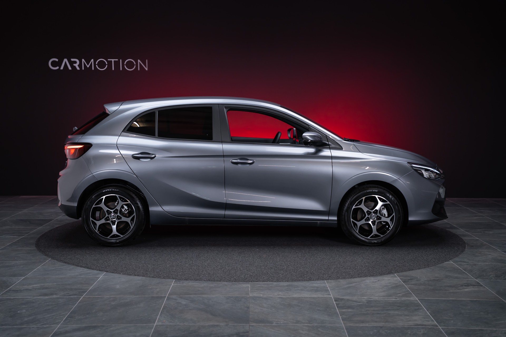 MG 3 1.5 Hybrid Luxury / 360°Kamera / Sitzheizung / Teilleder-showroom-element-3
