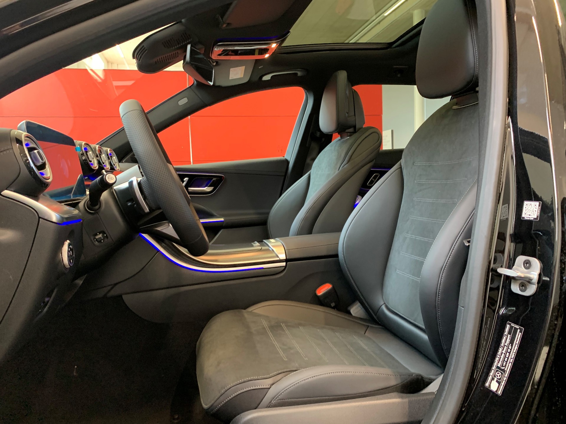 MERCEDES-BENZ C 300 T 4 Matic-image-8