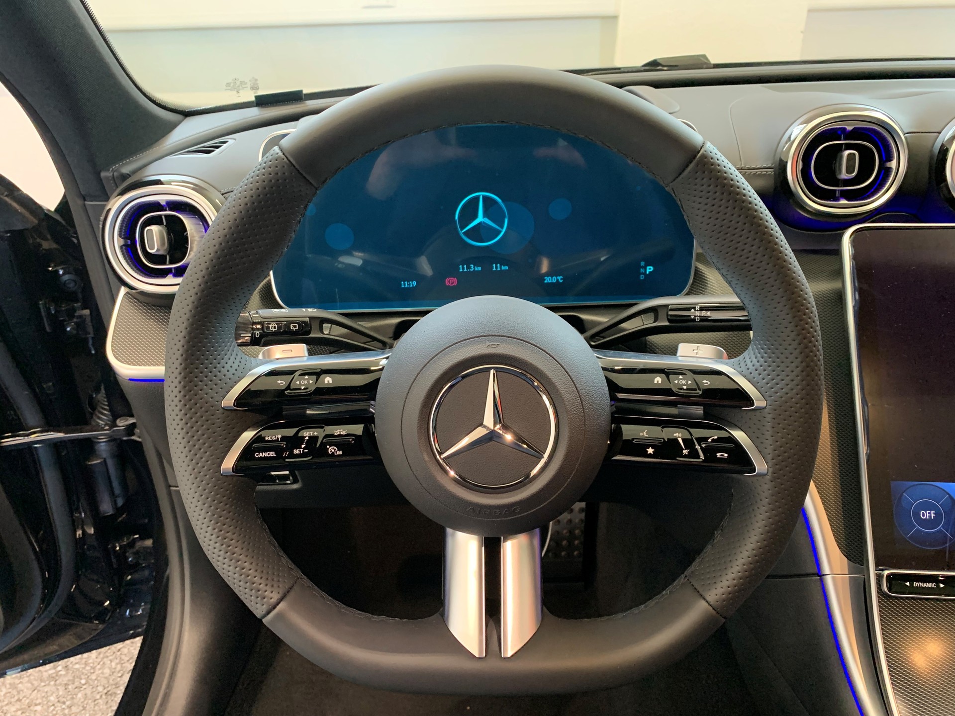 MERCEDES-BENZ C 300 T 4 Matic-image-12
