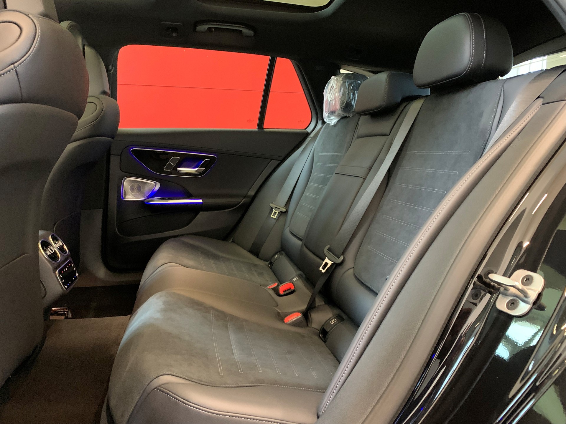 MERCEDES-BENZ C 300 T 4 Matic-image-9