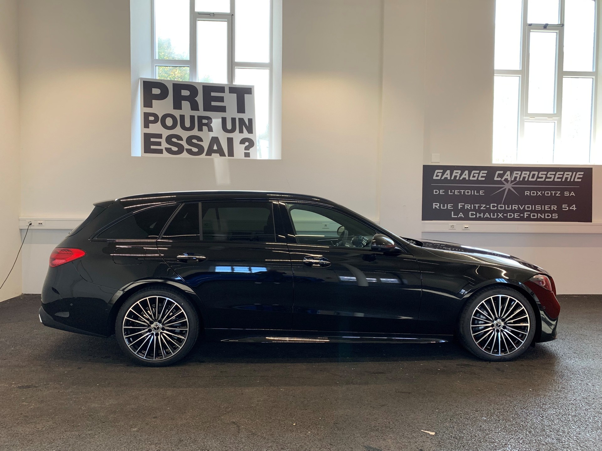 MERCEDES-BENZ C 300 T 4 Matic-image-3