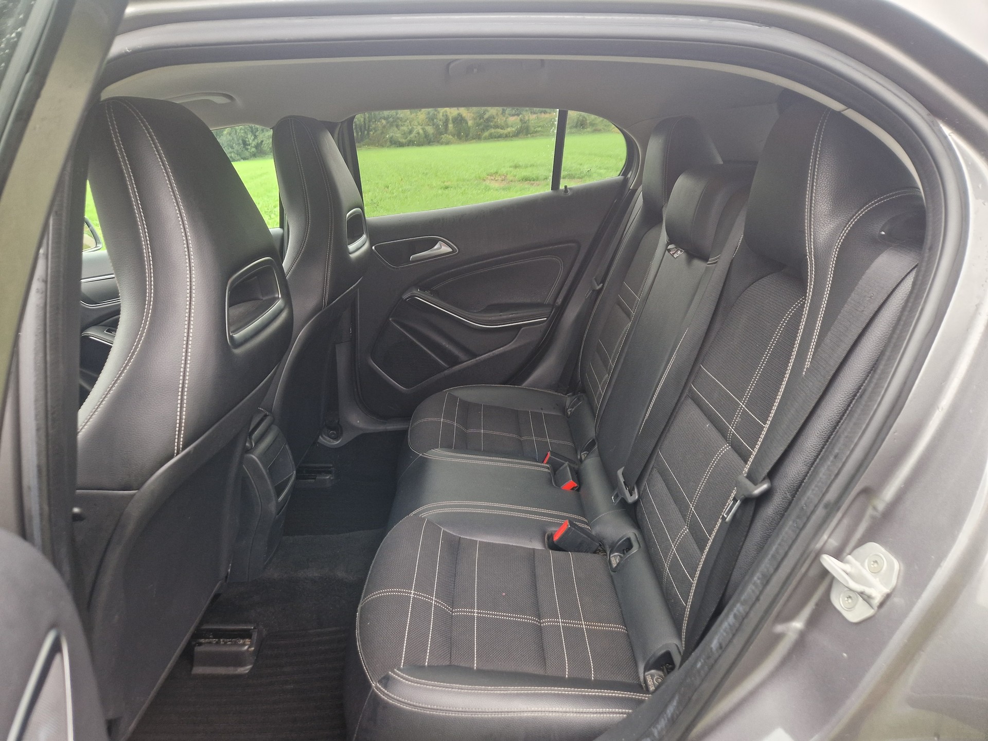 MERCEDES-BENZ GLA 200 CDI 7G-DCT-image-7