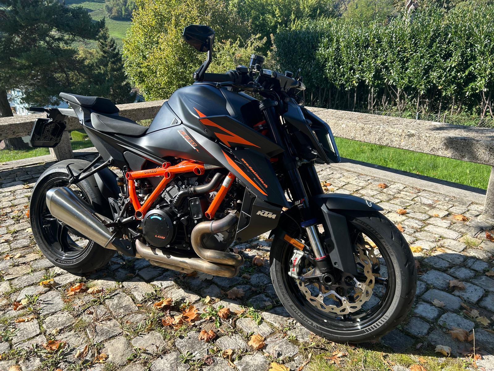 KTM 1390 Super Duke R EVO-image-2