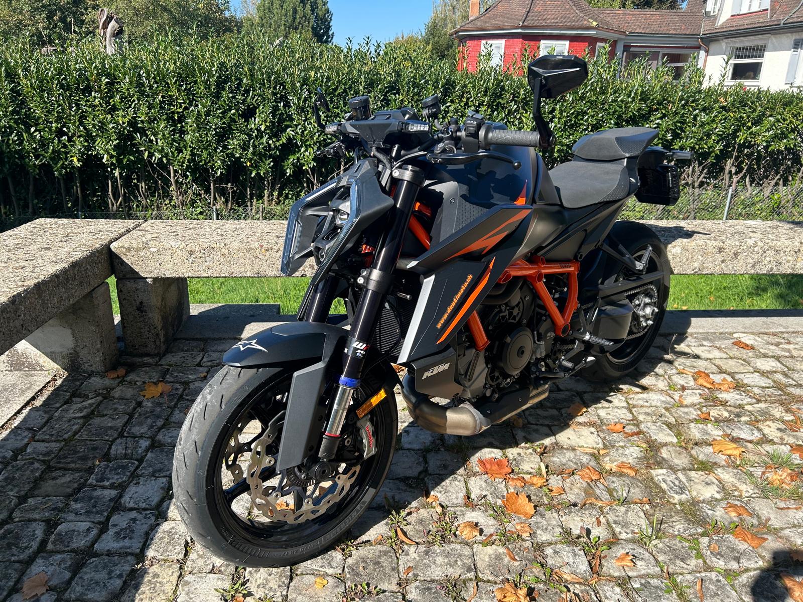 KTM 1390 Super Duke R EVO-image-3