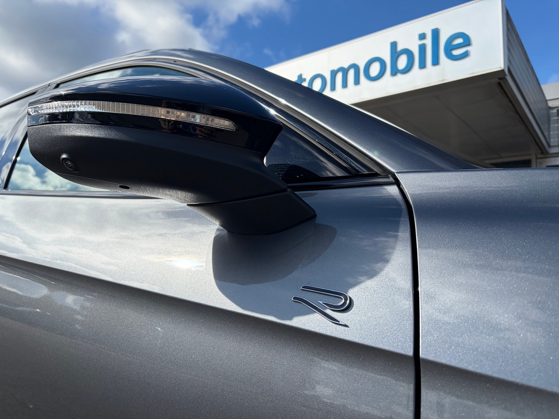 VW Passat Variant 2.0 TSI R-Line 4 Motion DSG-image-10