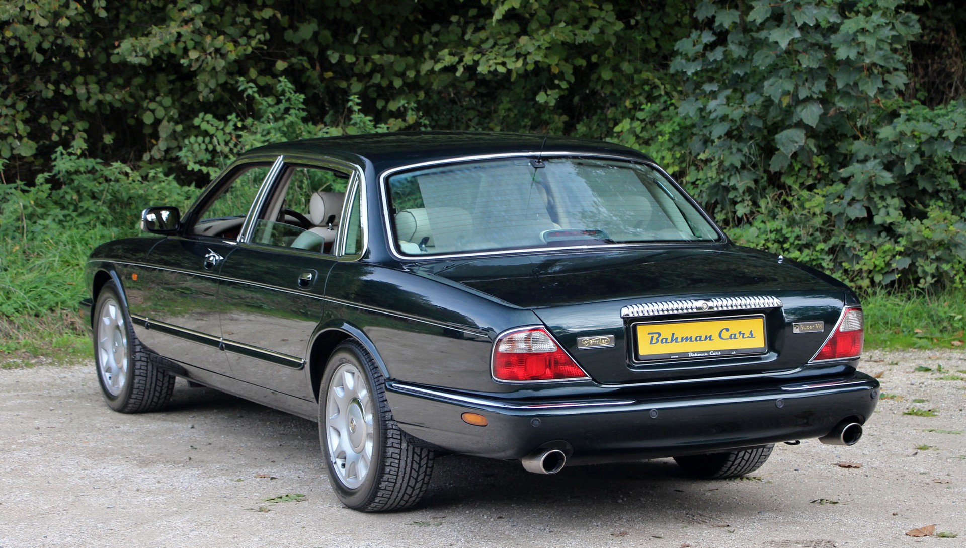 DAIMLER Super V8 4.0 S/C-showroom-element-1