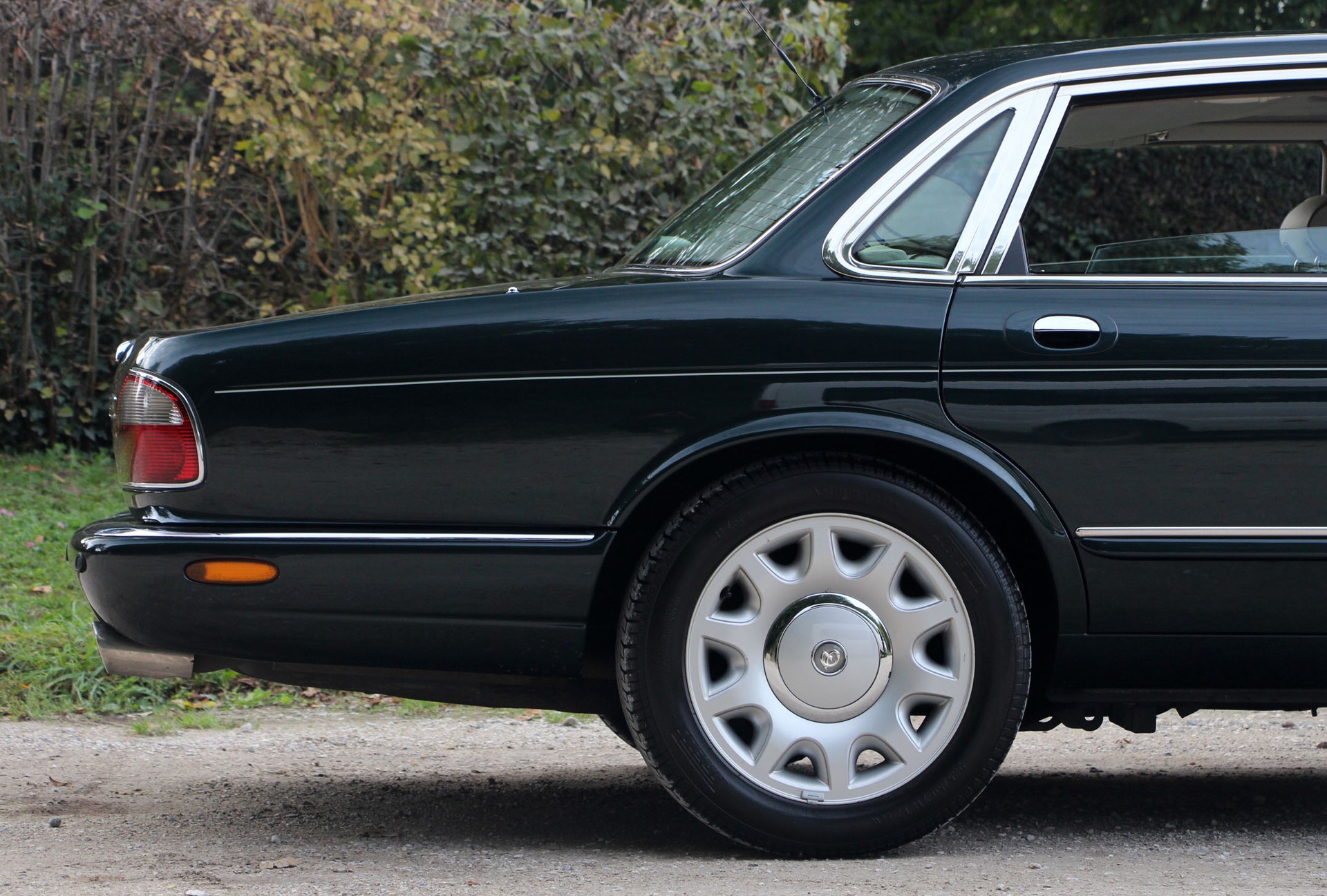 DAIMLER Super V8 4.0 S/C-image-23