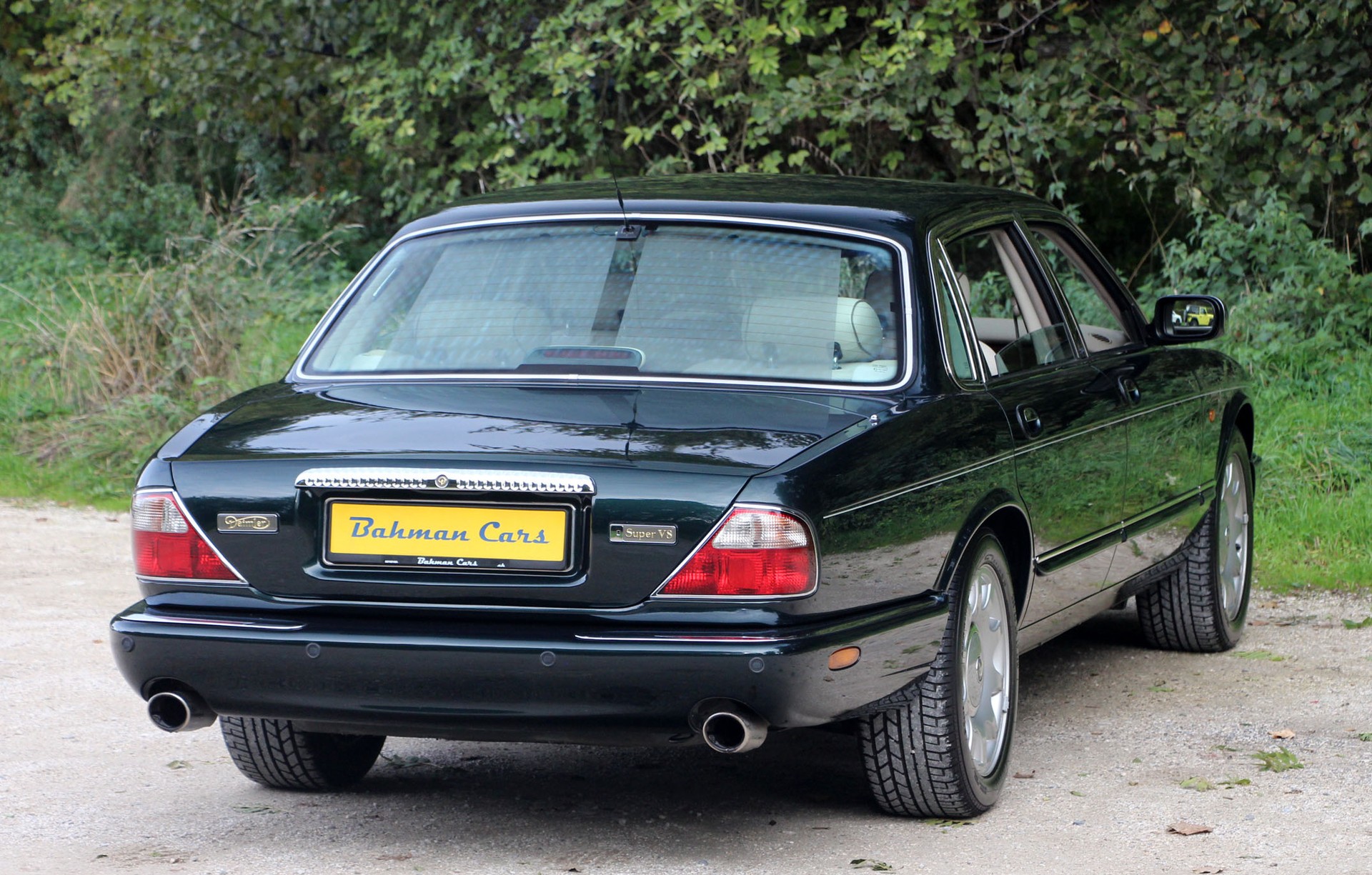 DAIMLER Super V8 4.0 S/C-showroom-element-3