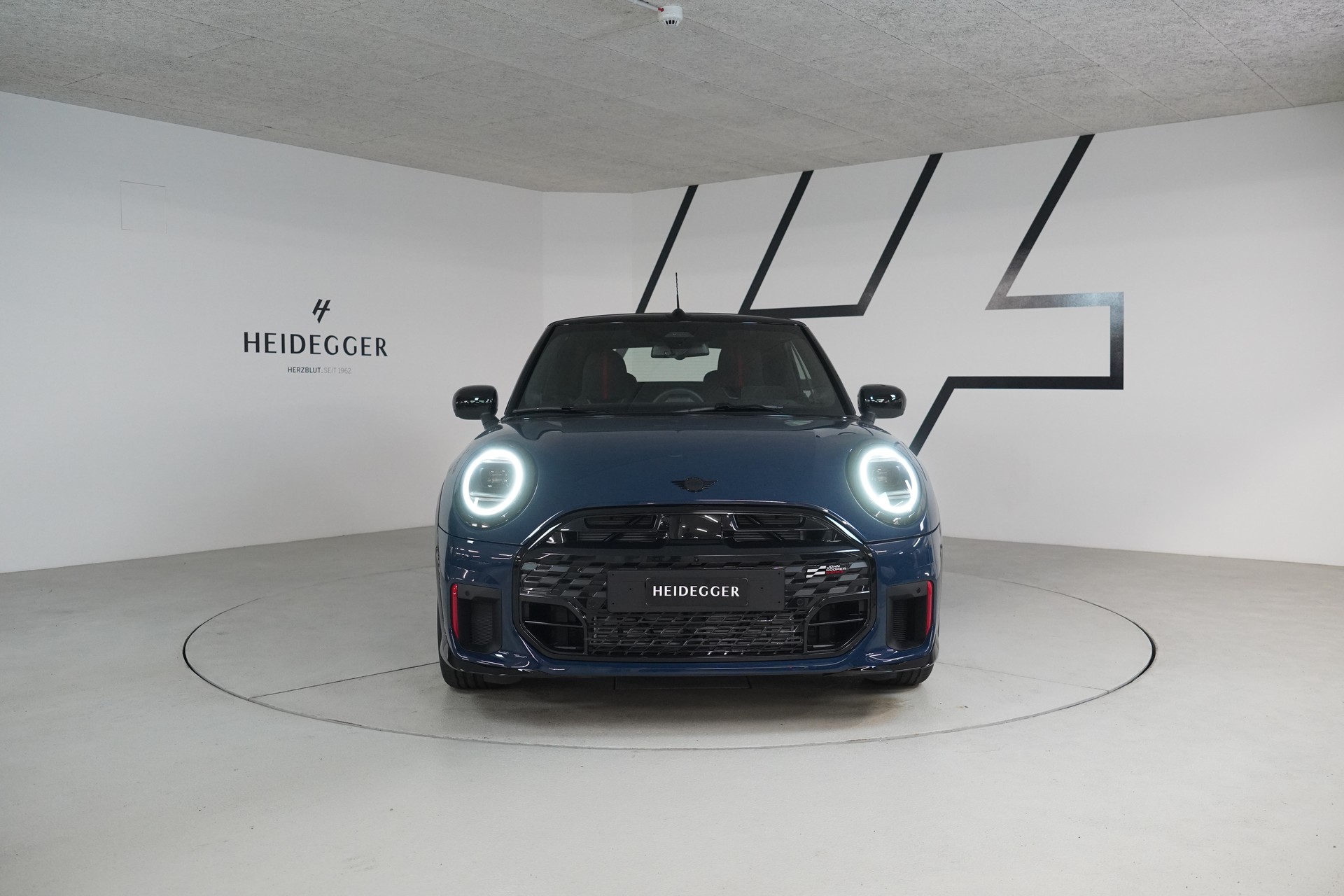 MINI Cooper John Cooper Works Cabriolet DKG-showroom-element-1