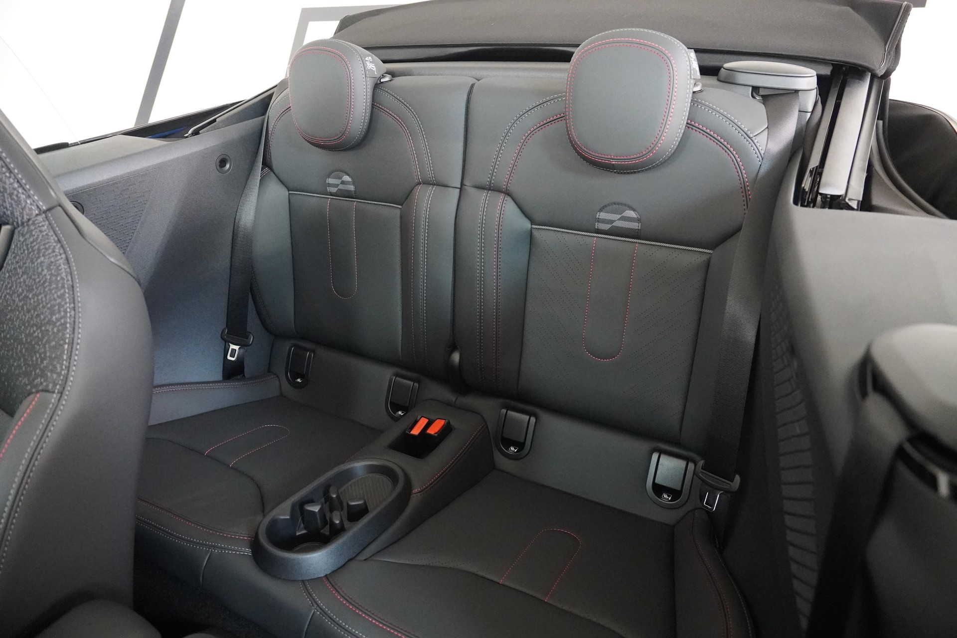 MINI Cooper John Cooper Works Cabriolet DKG-image-19