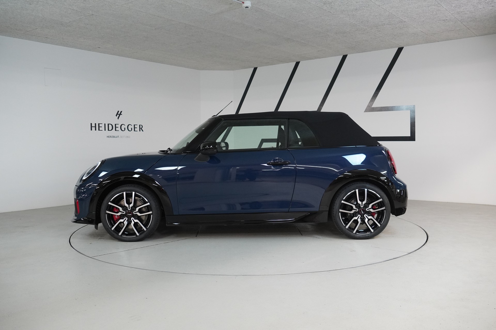 MINI Cooper John Cooper Works Cabriolet DKG-showroom-element-3