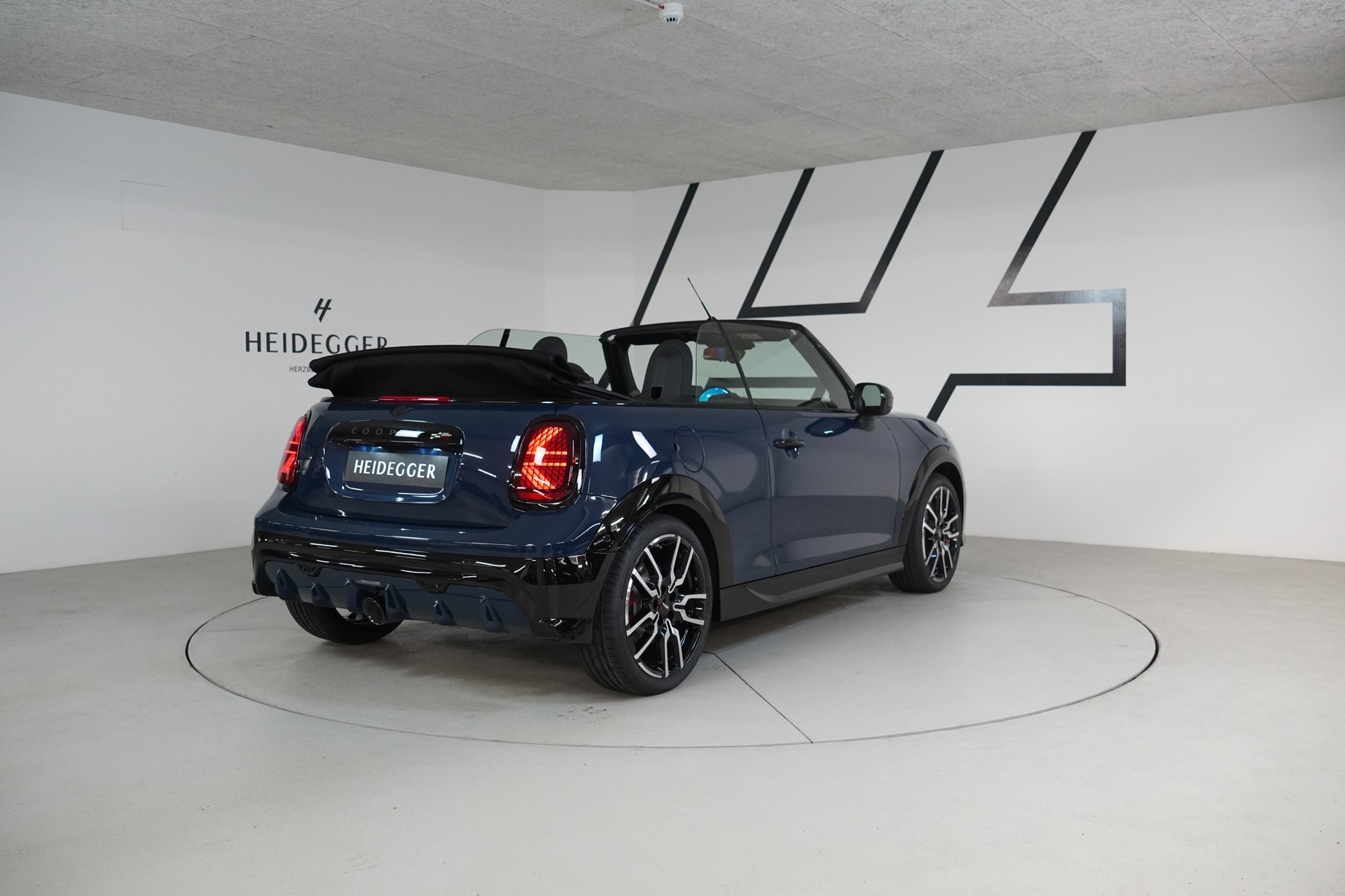 MINI Cooper John Cooper Works Cabriolet DKG-image-14