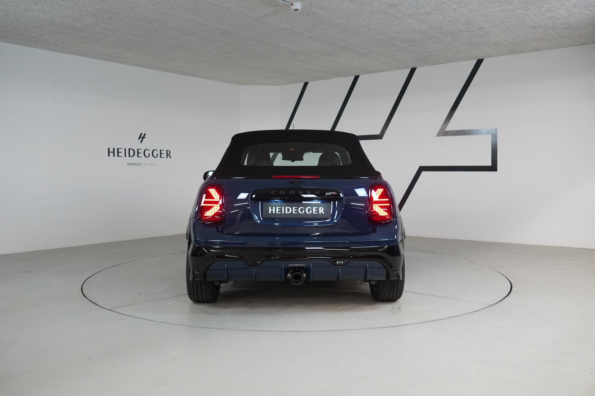 MINI Cooper John Cooper Works Cabriolet DKG-image-5