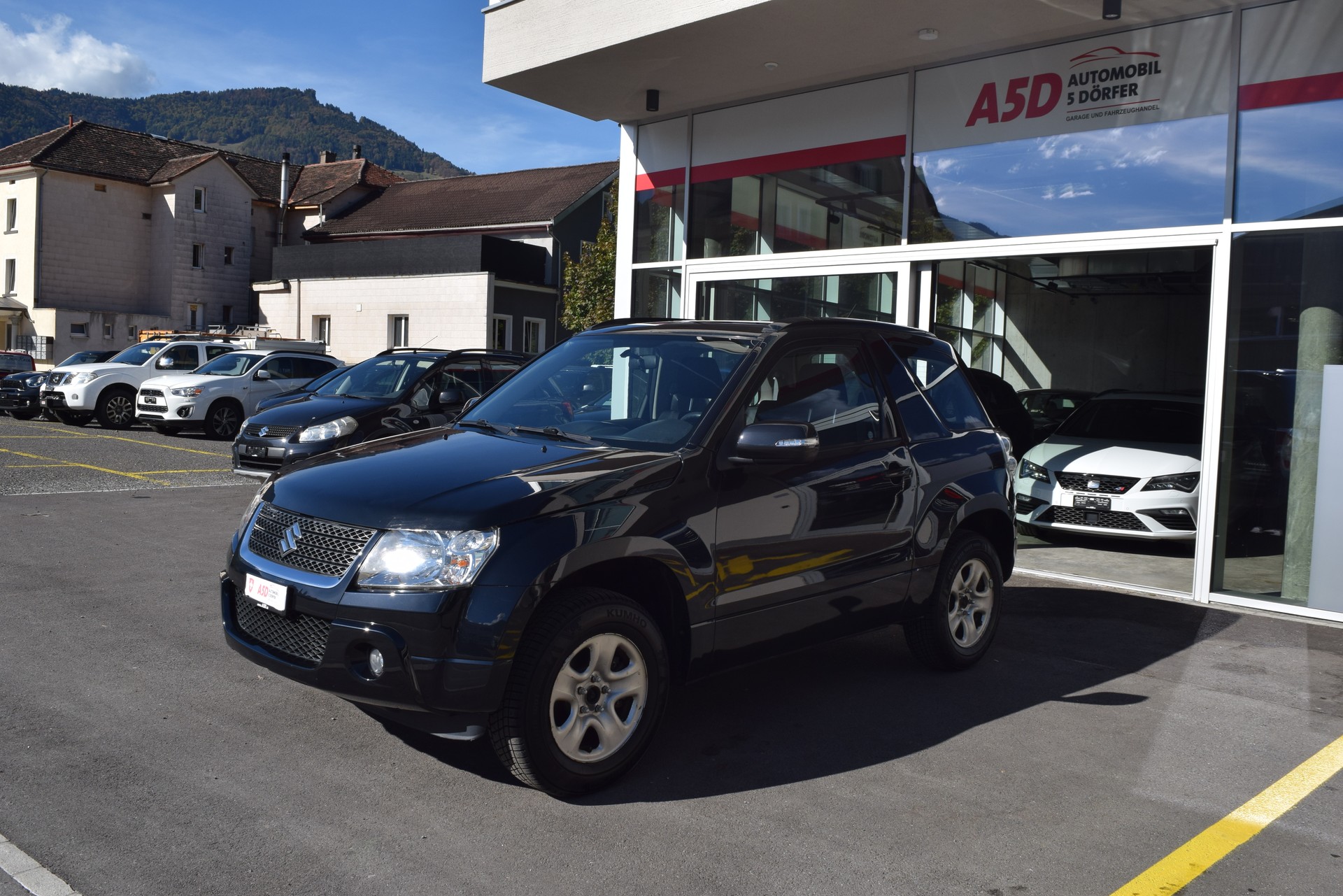 SUZUKI Grand Vitara 2.4 16V GL Top-showroom-element-1
