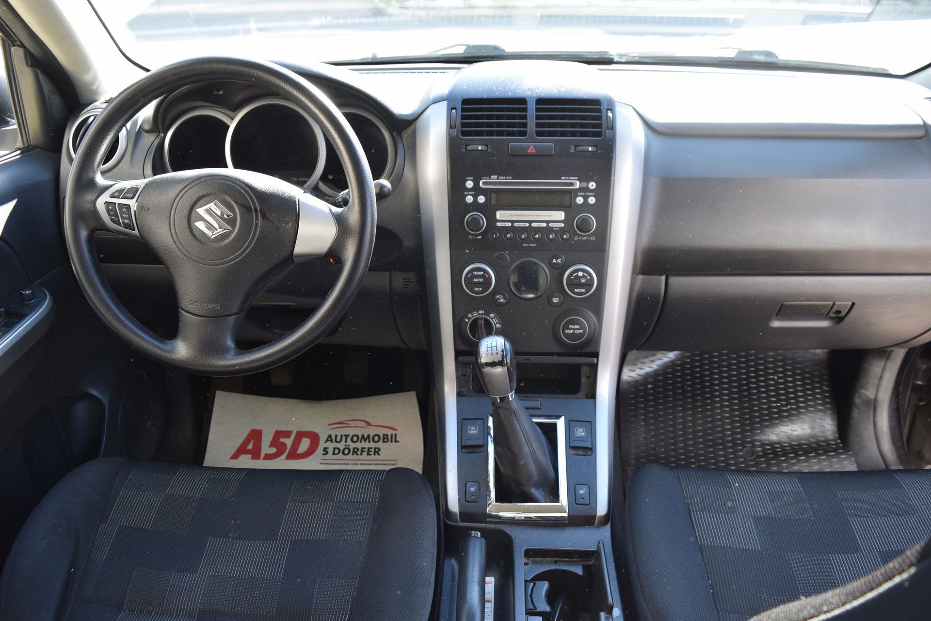 SUZUKI Grand Vitara 2.4 16V GL Top-image-11