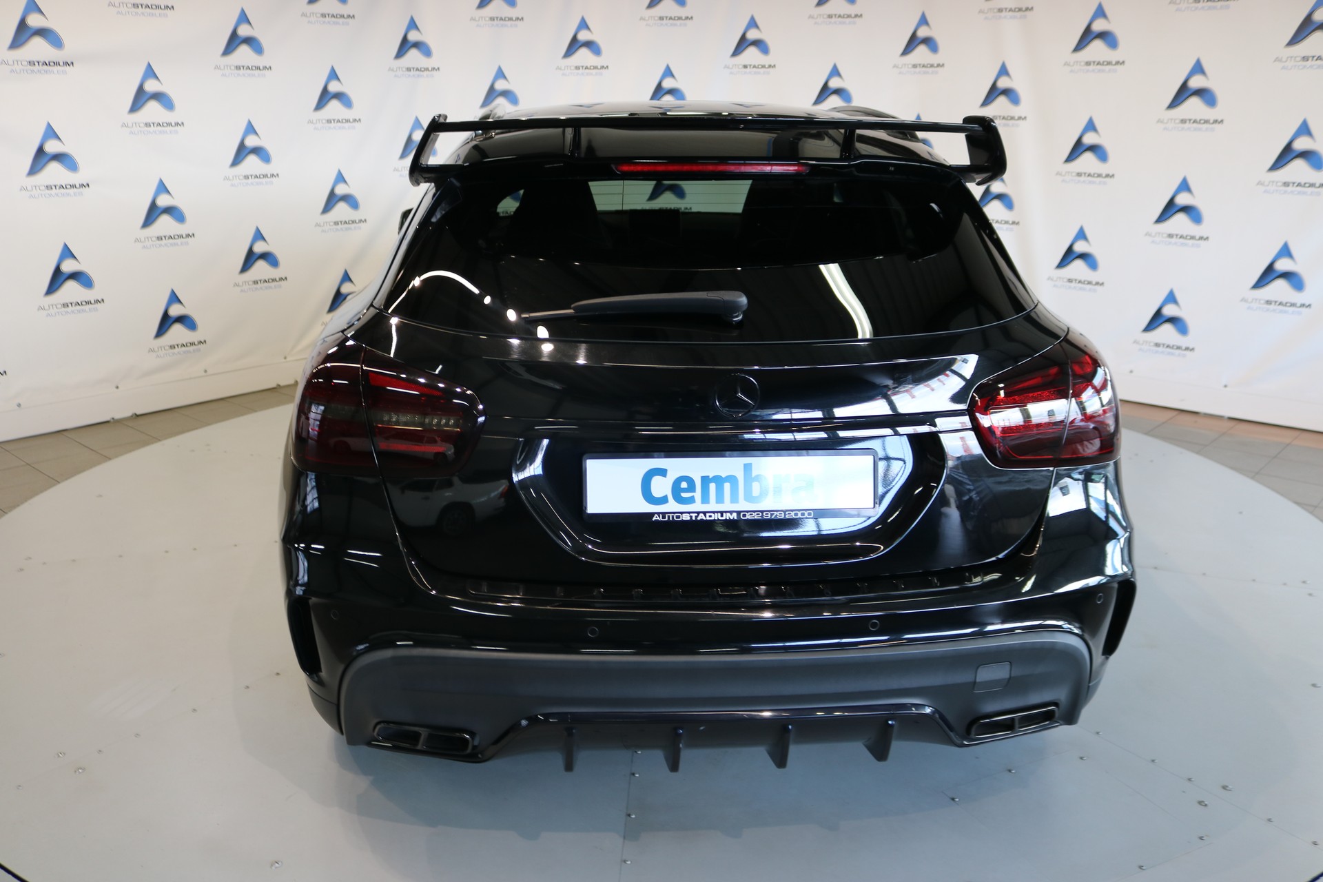 MERCEDES-BENZ GLA 45 AMG Night Edition 4Matic 7G-DCT-image-15
