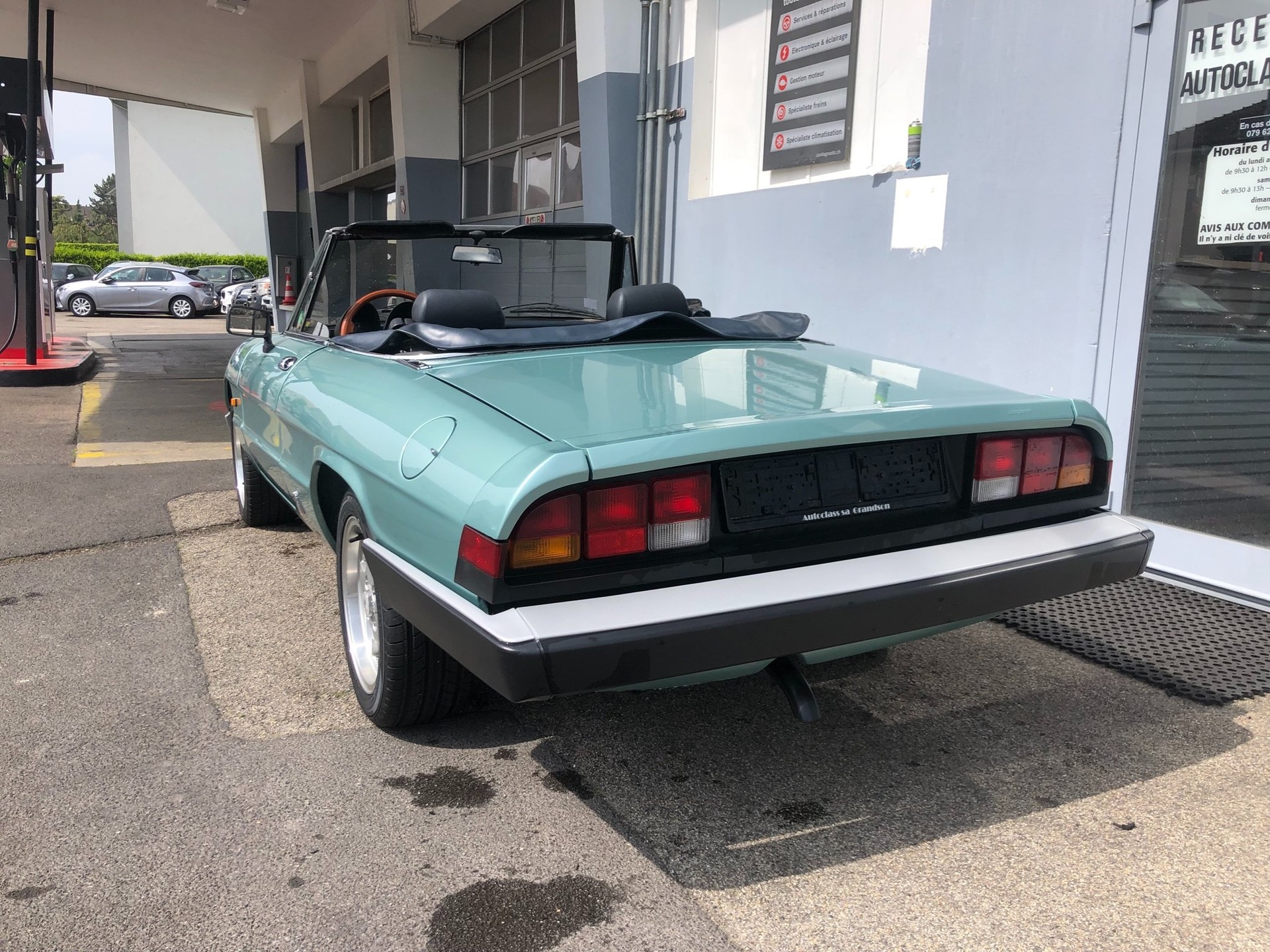 ALFA ROMEO Spider 2.0 (Veloce)-showroom-element-2