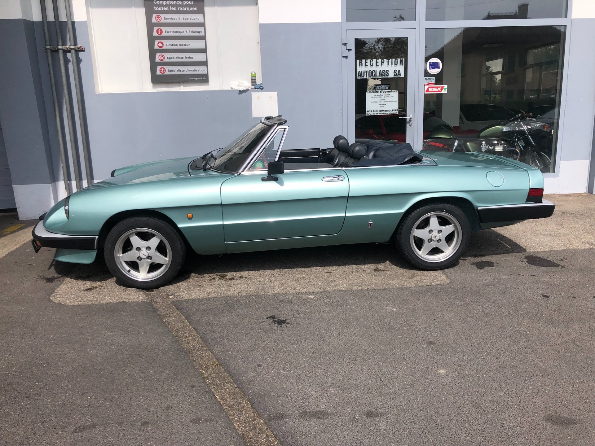ALFA ROMEO Spider 2.0 (Veloce)-showroom-element-1