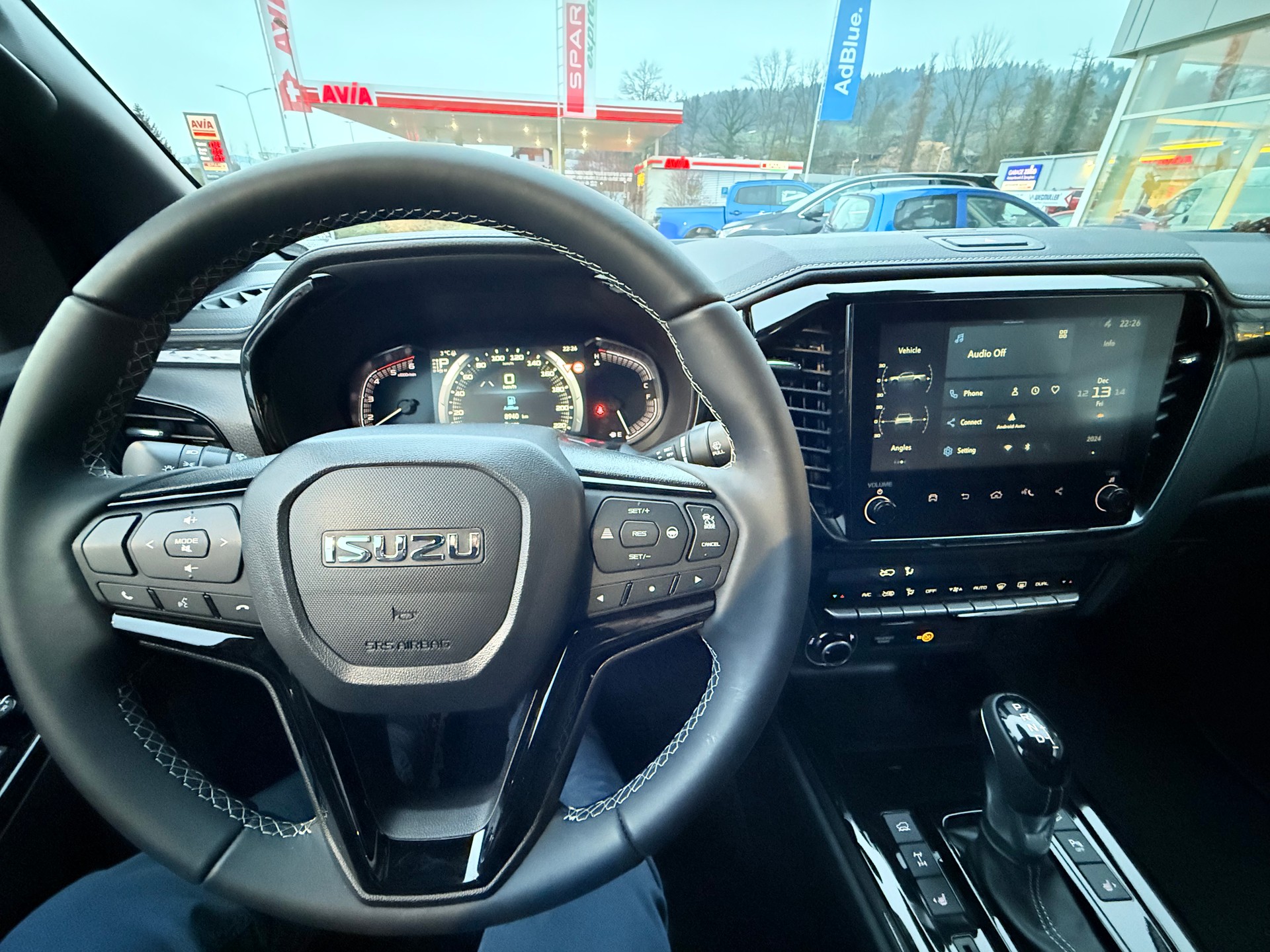 ISUZU D-MAX 1.9 CrewCab N60 Nitro Sport 4x4 Automat 5 JAHRE GARANTIEBei Garage Zöllig Finanzierung OHNE Zins möglich-image-10
