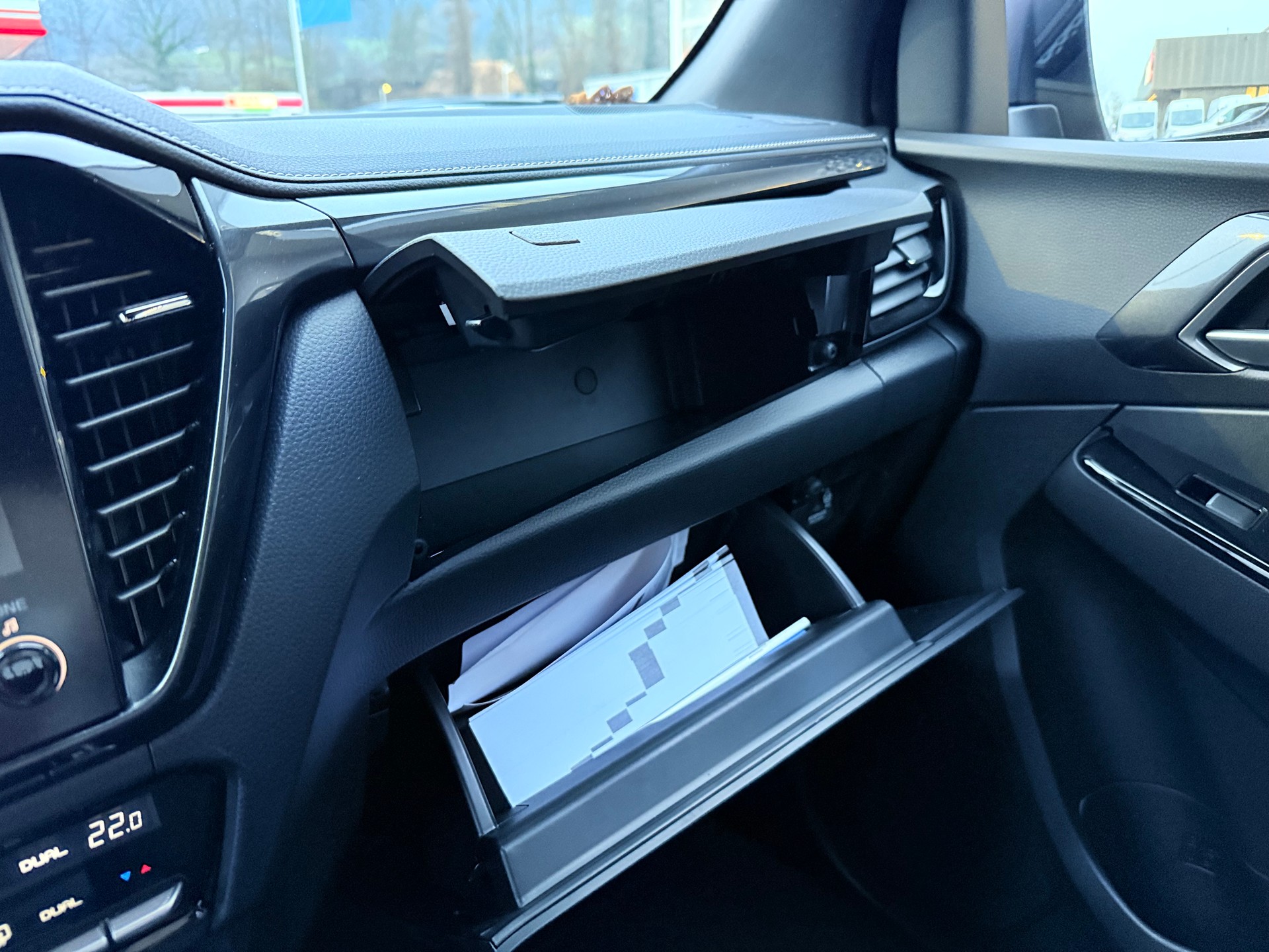 ISUZU D-MAX 1.9 CrewCab N60 Nitro Sport 4x4 Automat 5 JAHRE GARANTIEBei Garage Zöllig Finanzierung OHNE Zins möglich-image-17