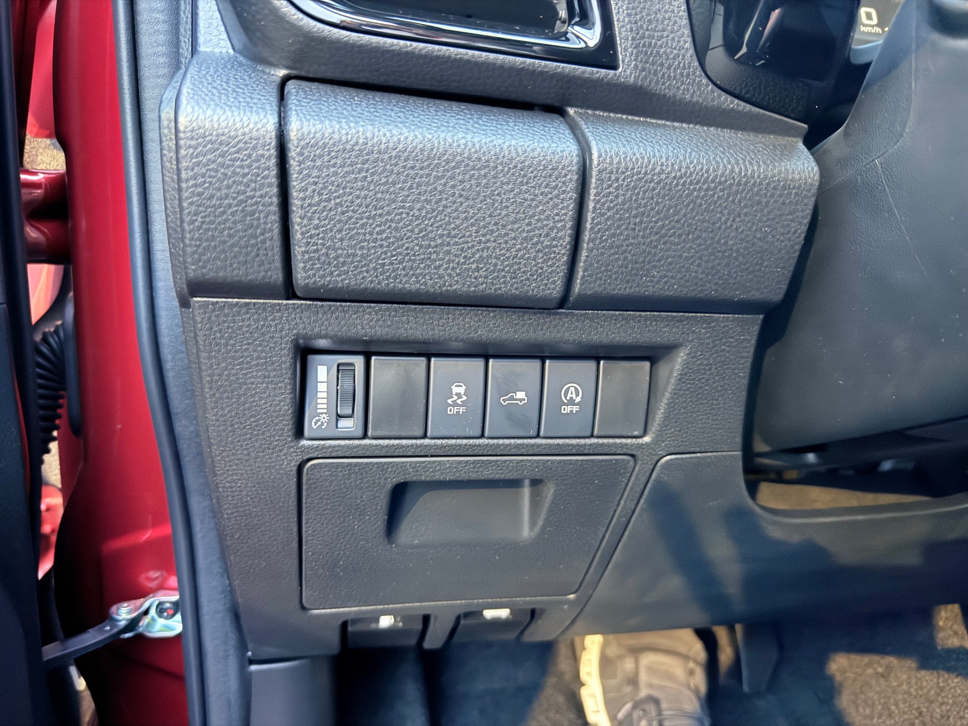 ISUZU D-MAX 1.9 CrewCab N60 Nitro Sport 4x4 Automat 5 JAHRE GARANTIEBei Garage Zöllig Finanzierung OHNE Zins möglich-image-20
