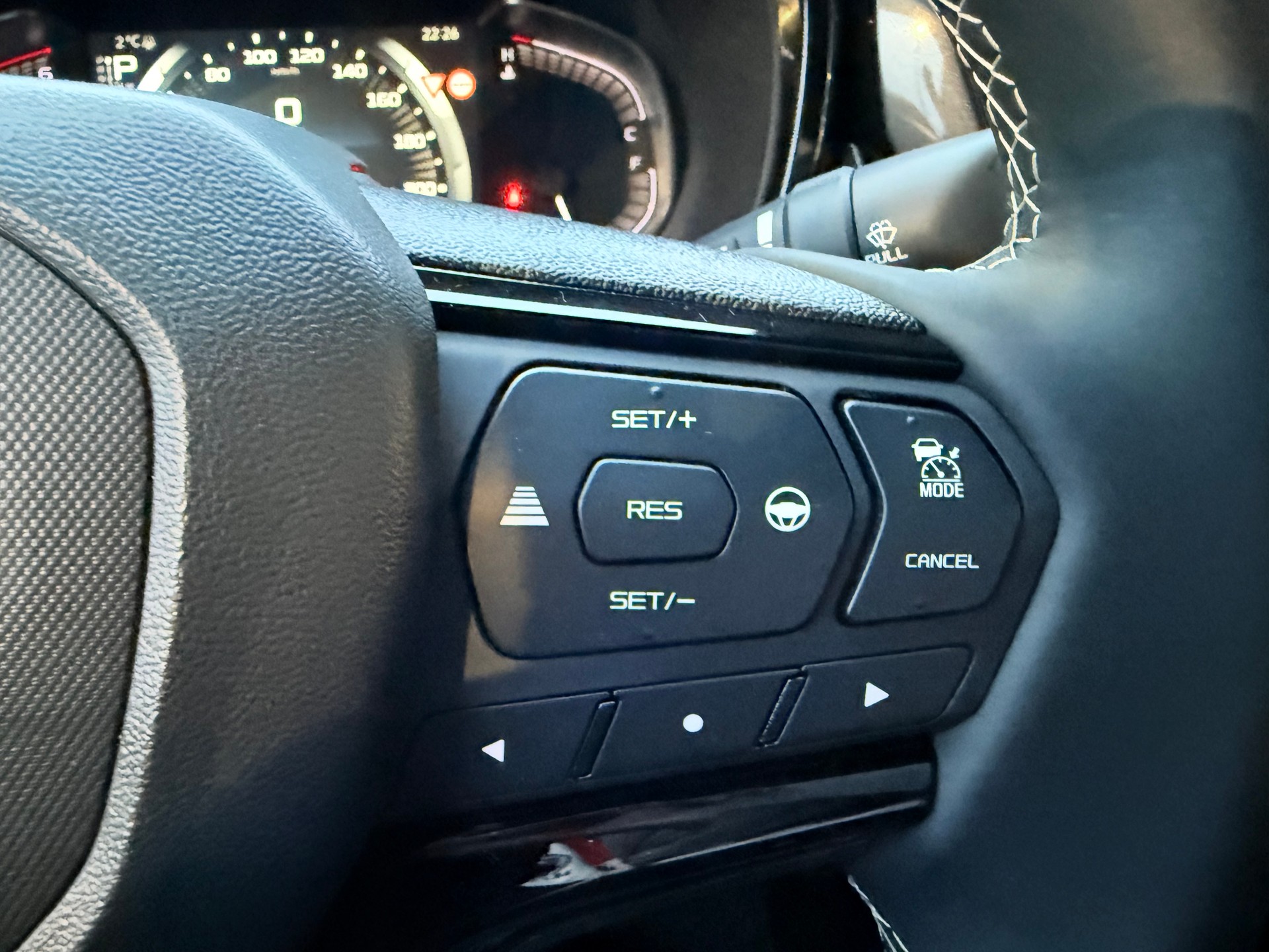 ISUZU D-MAX 1.9 CrewCab N60 Nitro Sport 4x4 Automat 5 JAHRE GARANTIEBei Garage Zöllig Finanzierung OHNE Zins möglich-image-13