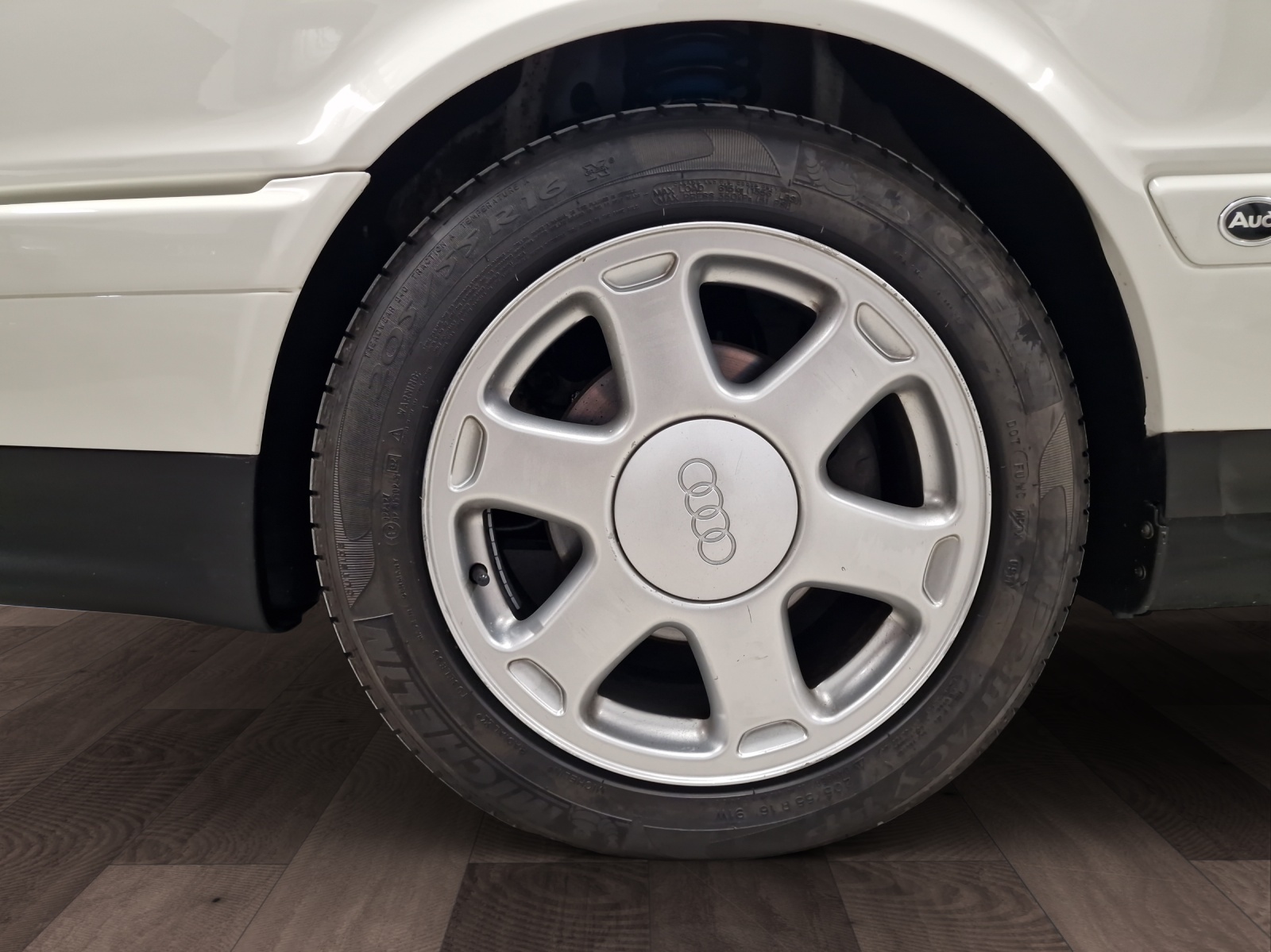 AUDI Coupé S2 quattro Turbo-image-12