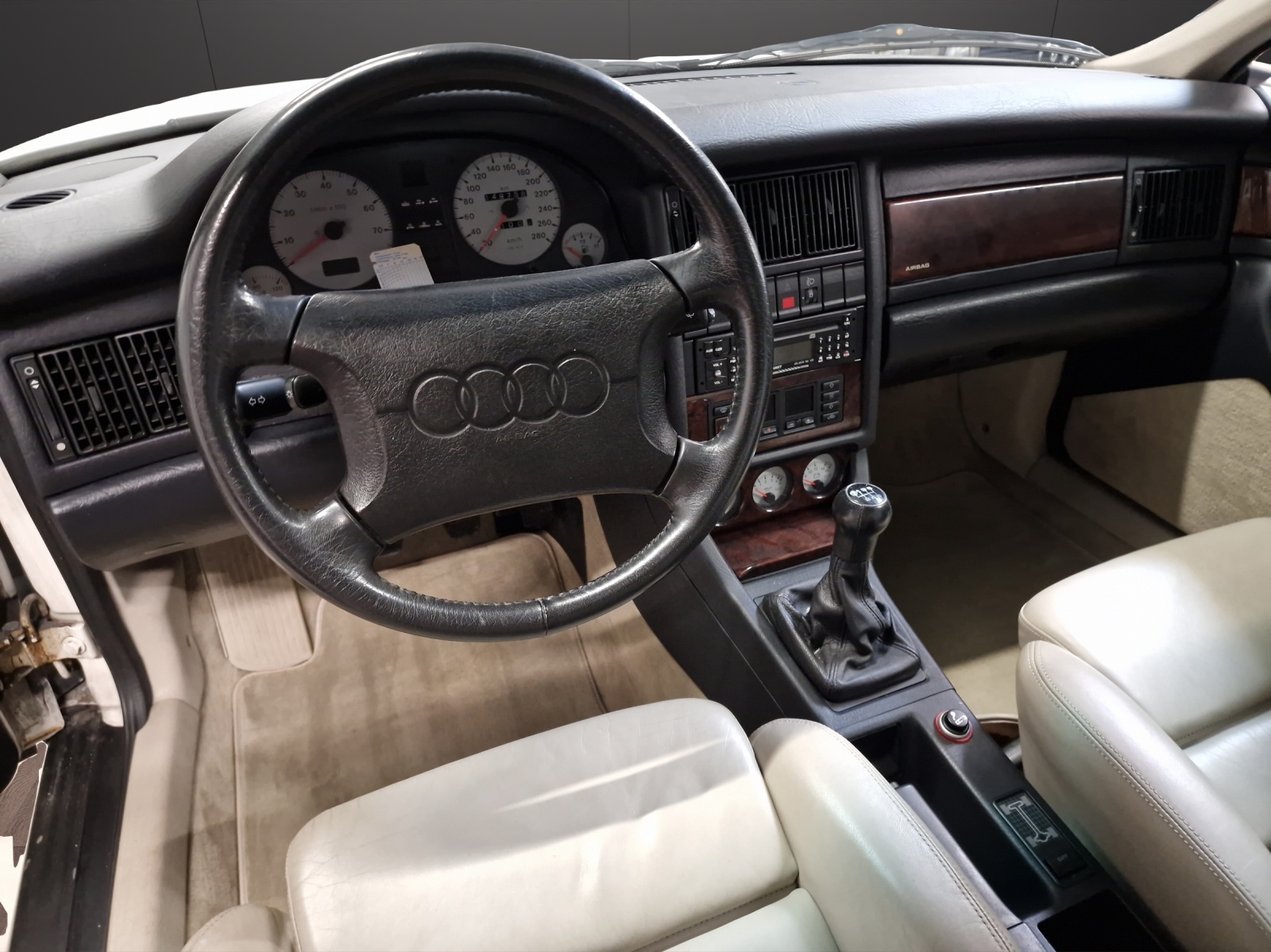 AUDI Coupé S2 quattro Turbo-image-6