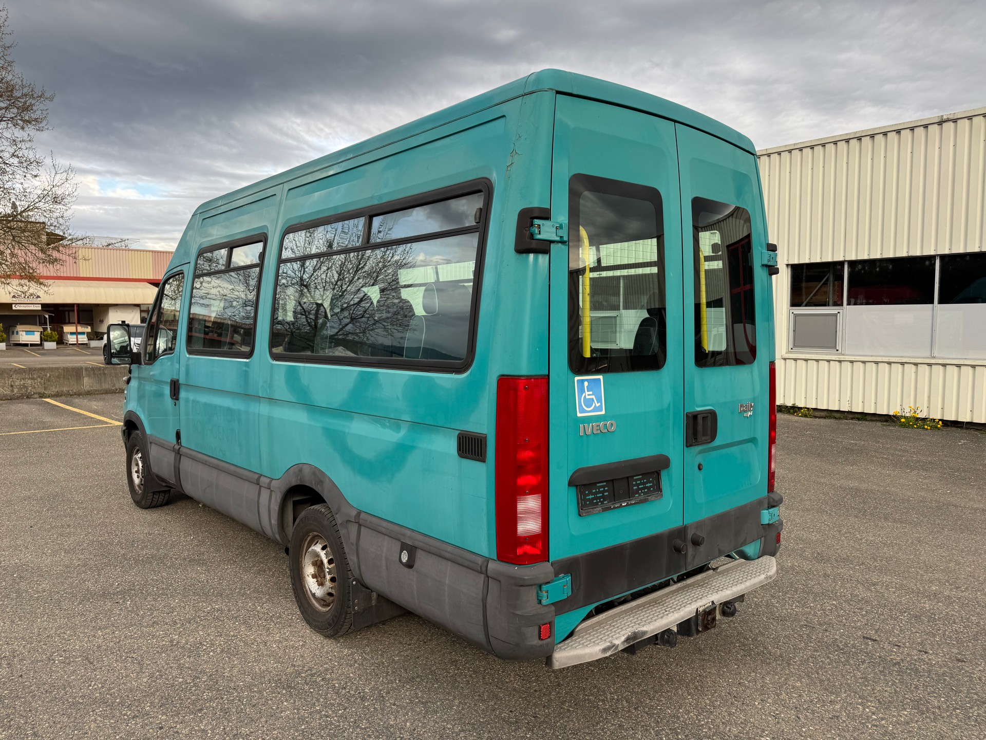 IVECO 35S13 Daily-image-4
