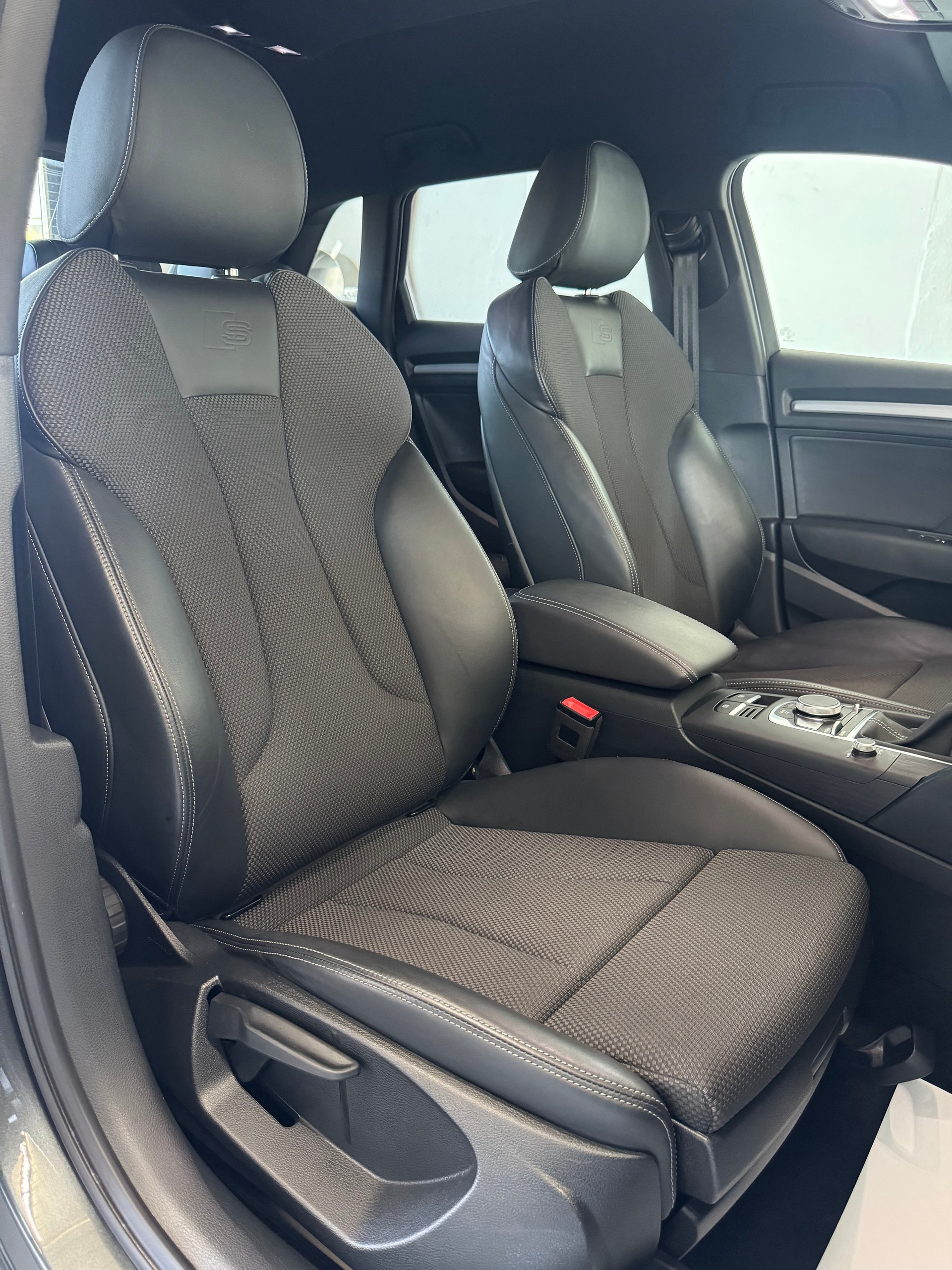 AUDI A3 Sportback 35 TFSI Sport-image-18