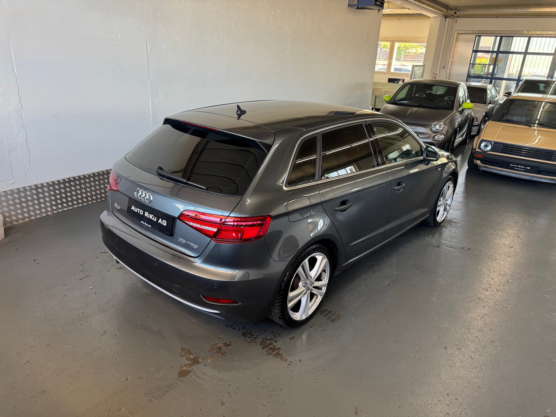 AUDI A3 Sportback 35 TFSI Sport-image-6