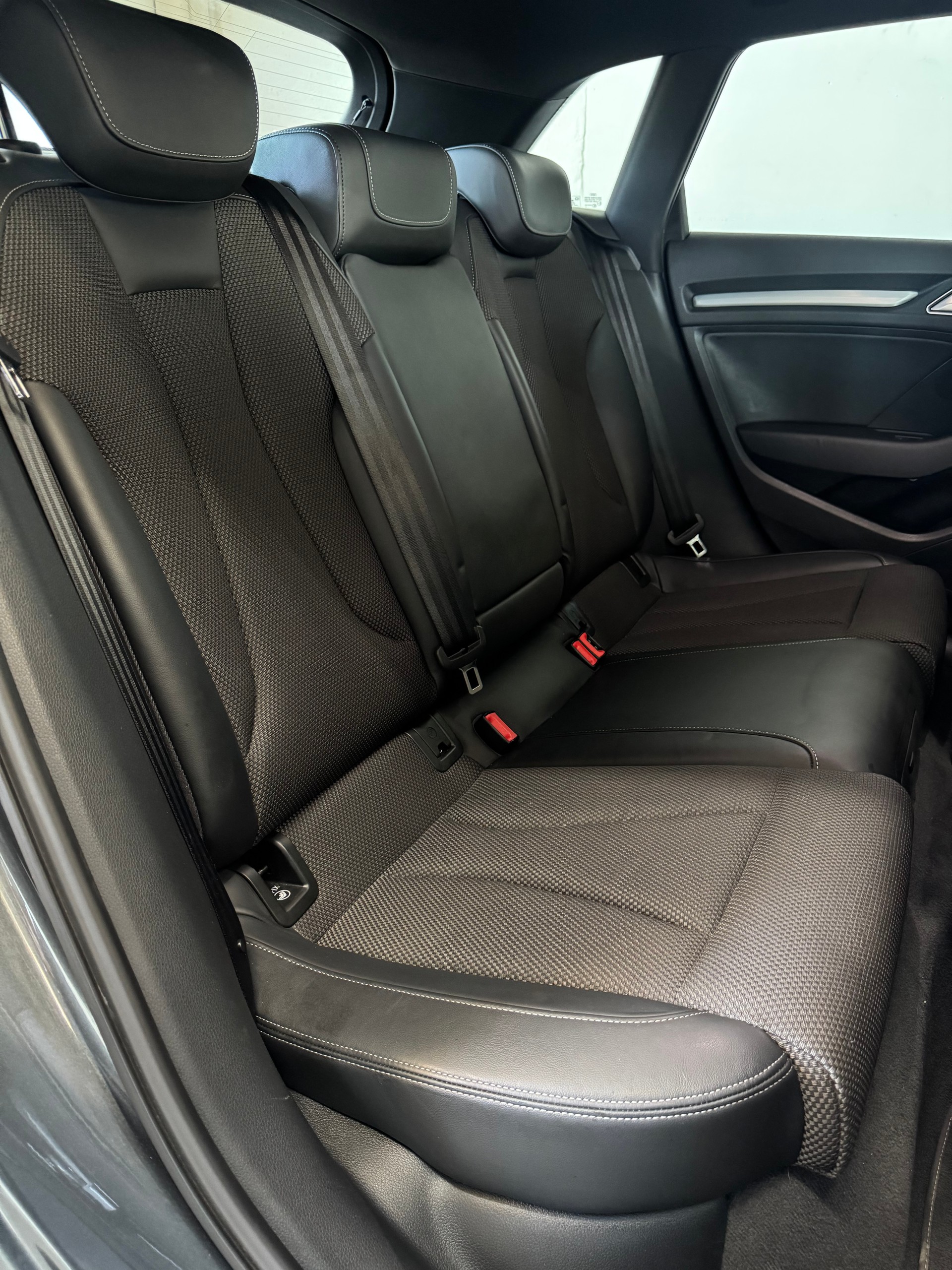 AUDI A3 Sportback 35 TFSI Sport-image-19