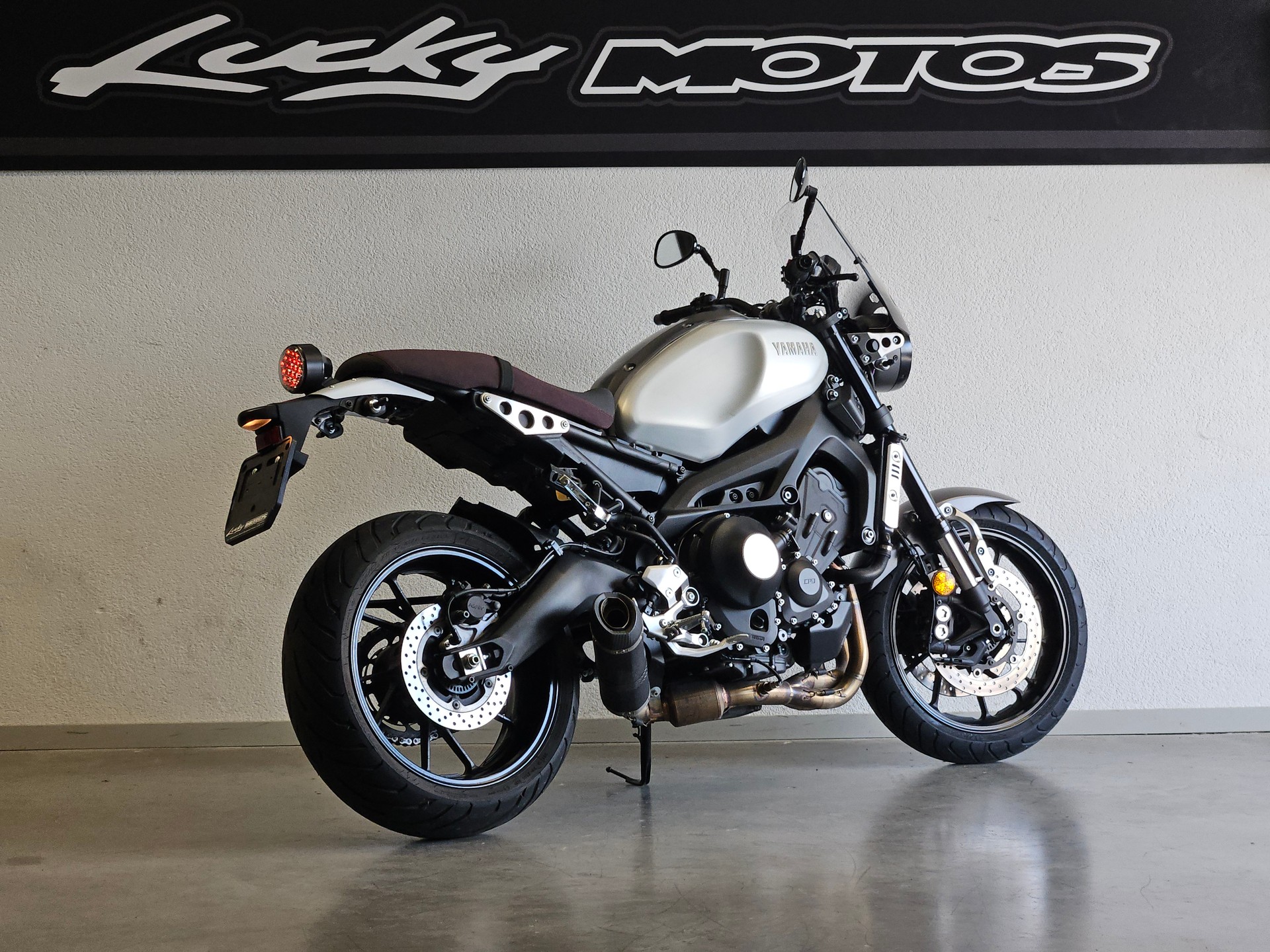 YAMAHA XSR 900-image-2