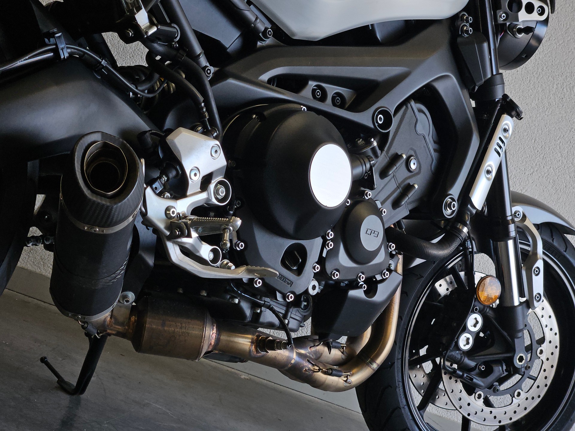 YAMAHA XSR 900-image-3