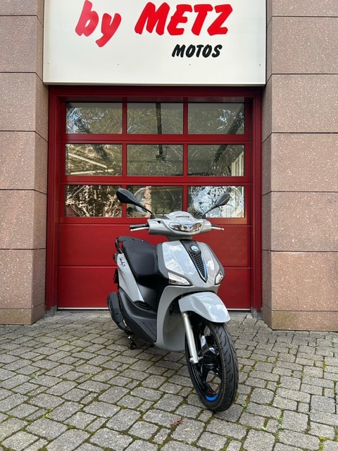 PIAGGIO Liberty 125 Sport E5+-image-1