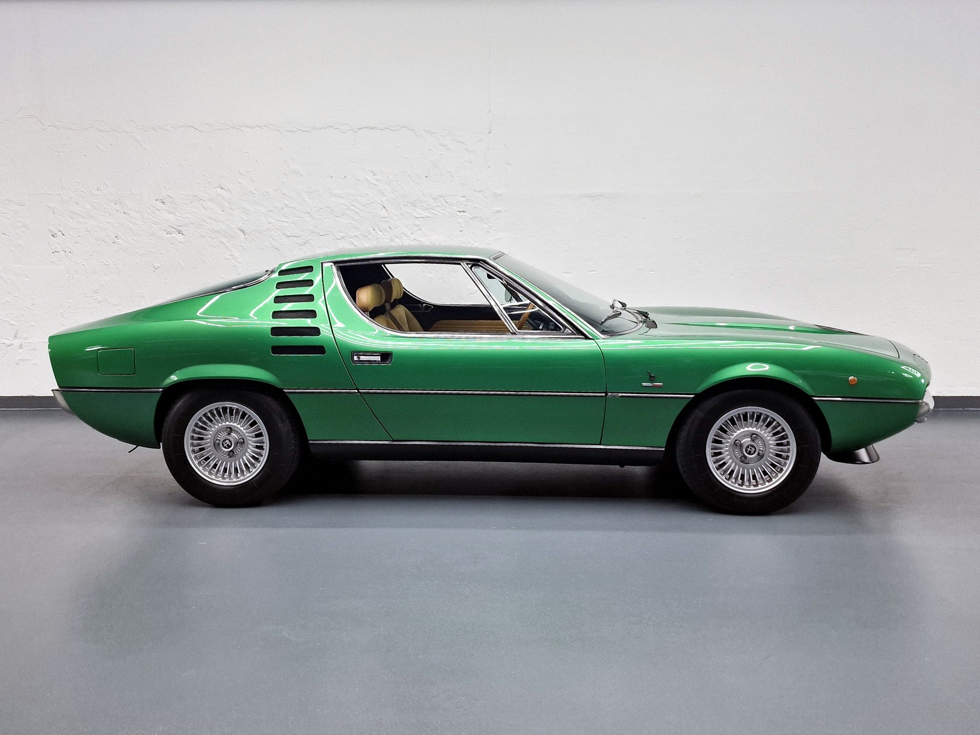 ALFA ROMEO Montreal