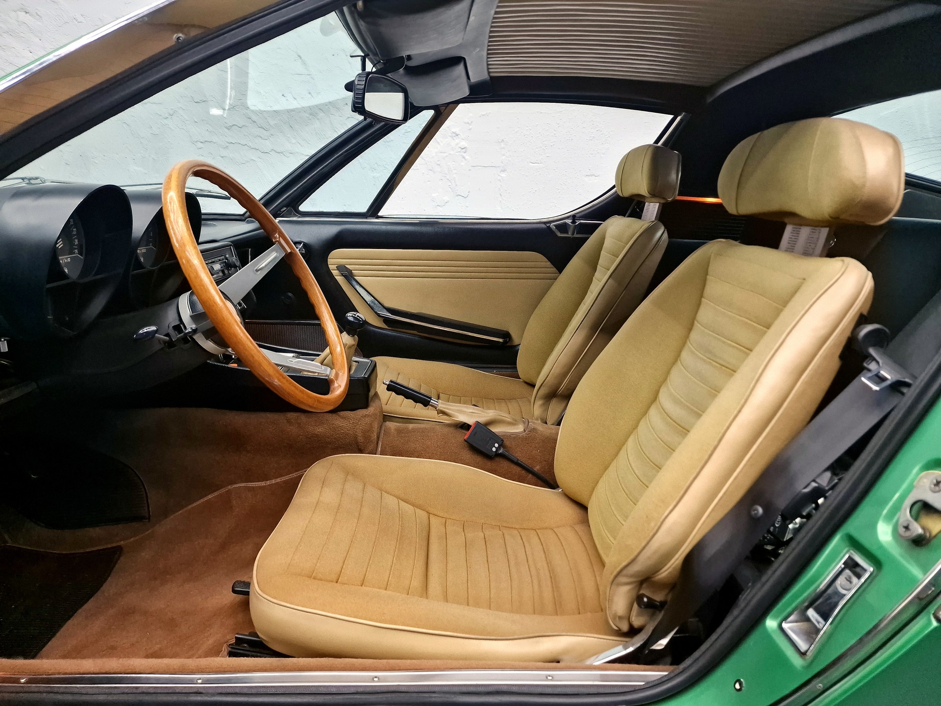 ALFA ROMEO Montreal-image-14