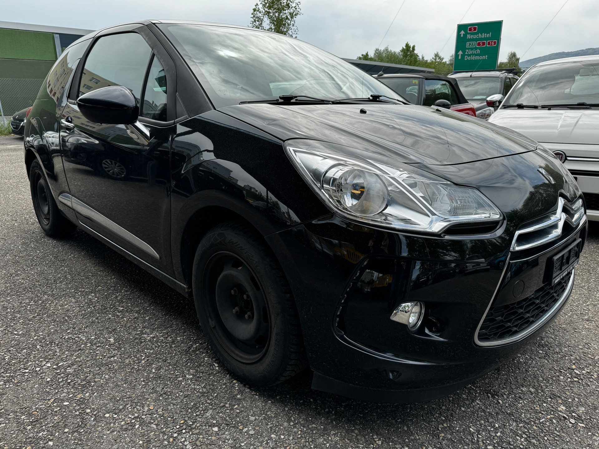 DS AUTOMOBILES DS3 1.2 VTi Chic-image-2