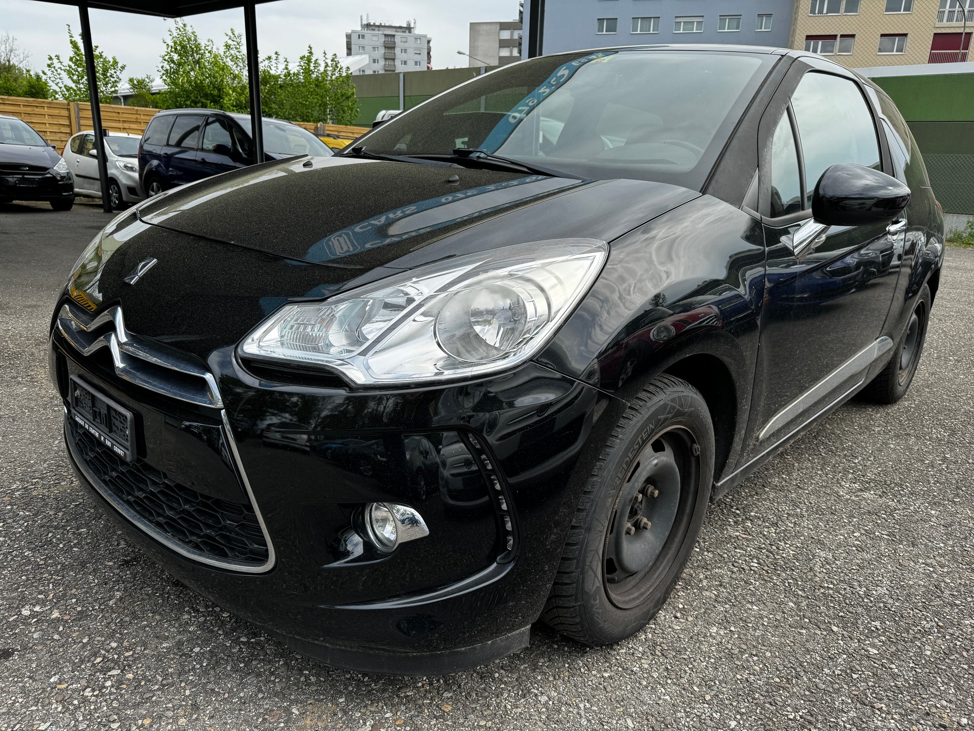 DS AUTOMOBILES DS3 1.2 VTi Chic-image-1