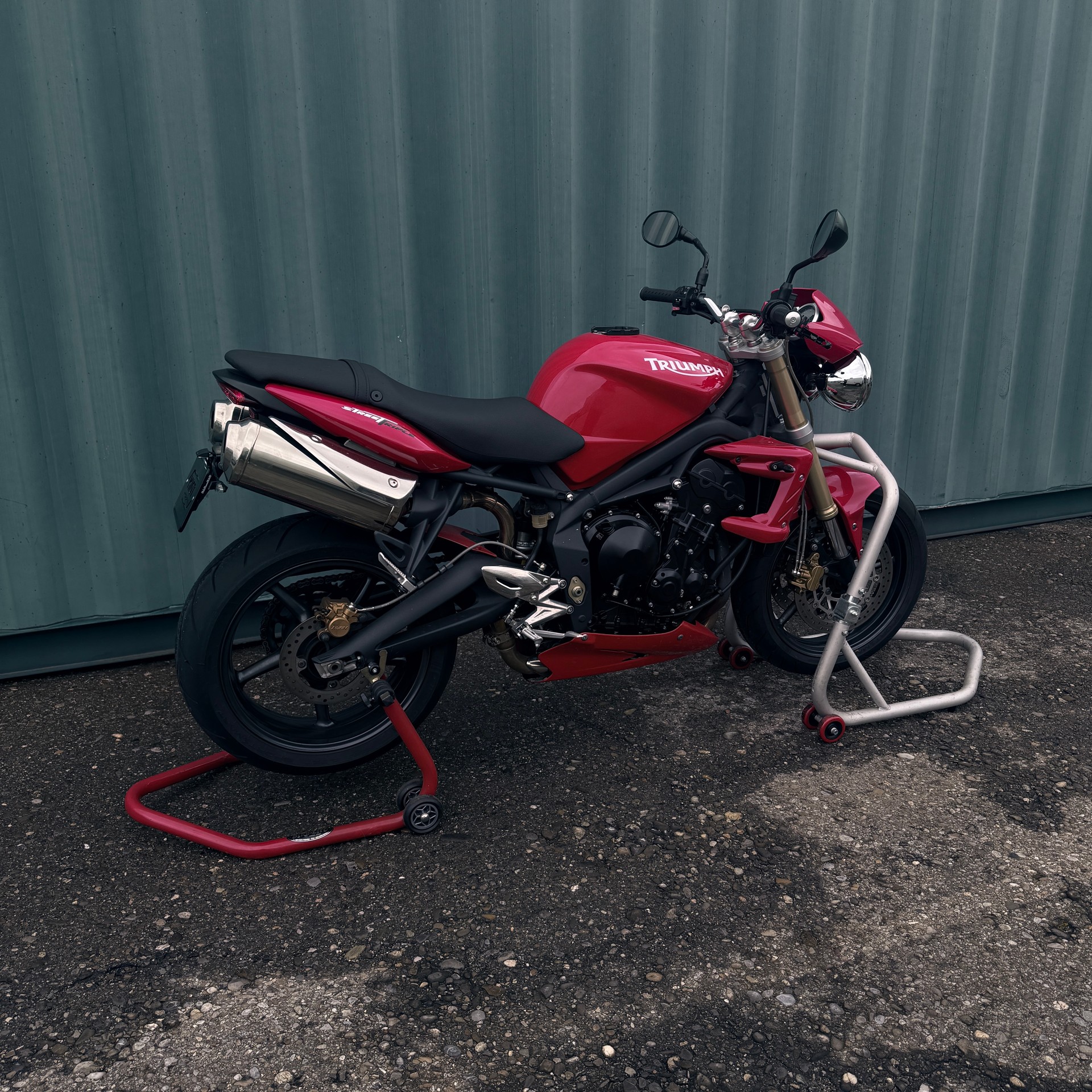 TRIUMPH Street Triple 675-image-9