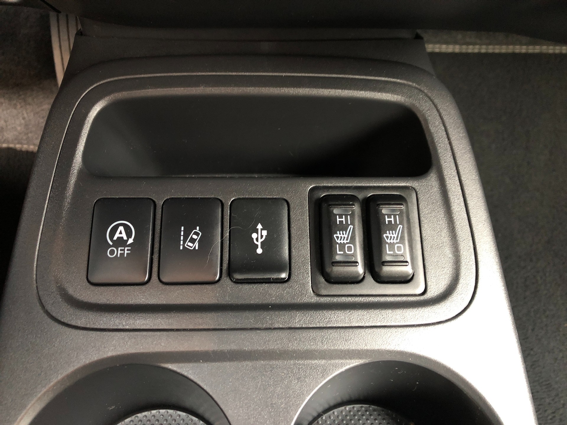 MITSUBISHI Space Star 1.2 CVT Intense+-image-14