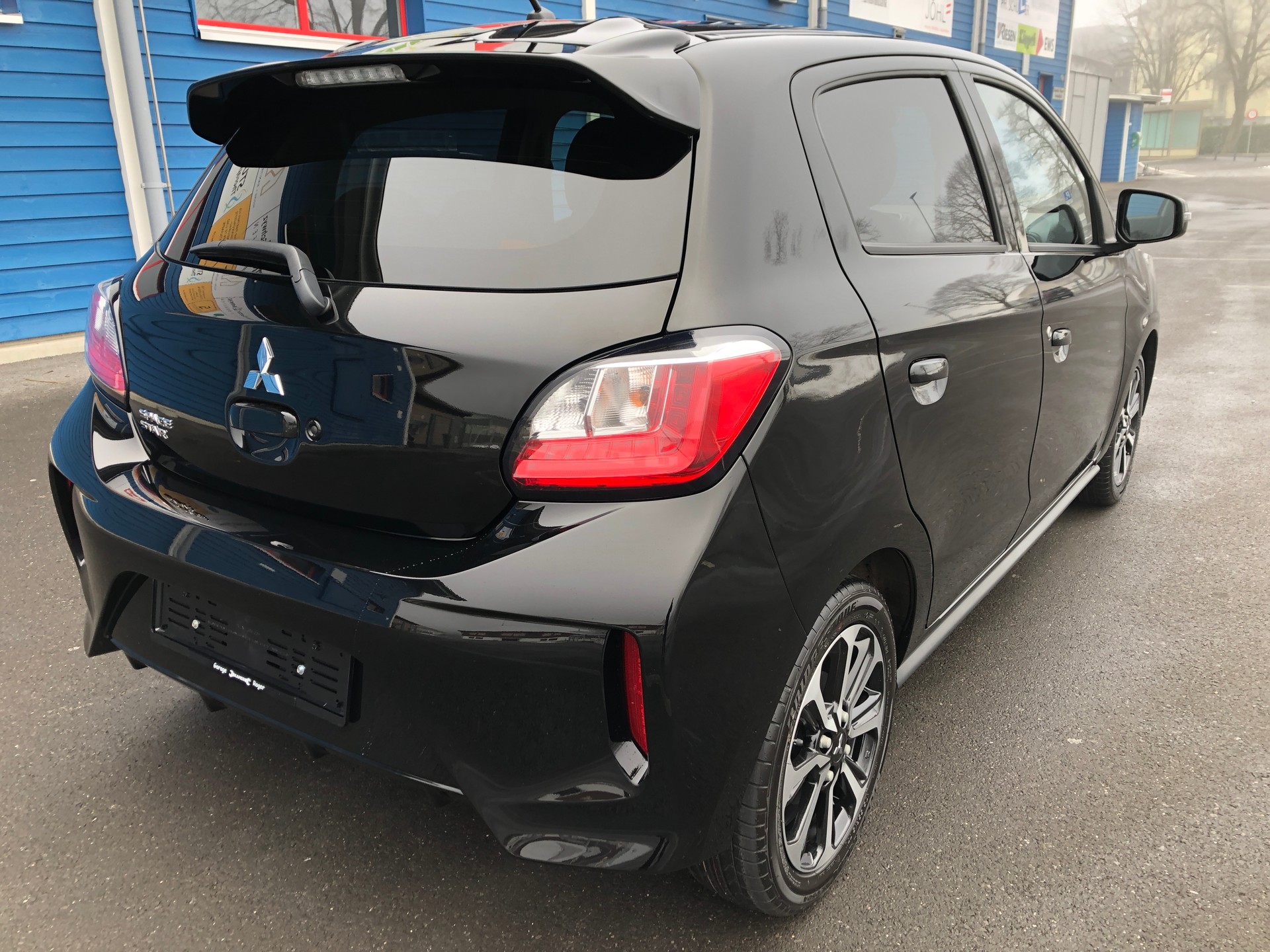 MITSUBISHI Space Star 1.2 CVT Intense+-showroom-element-2