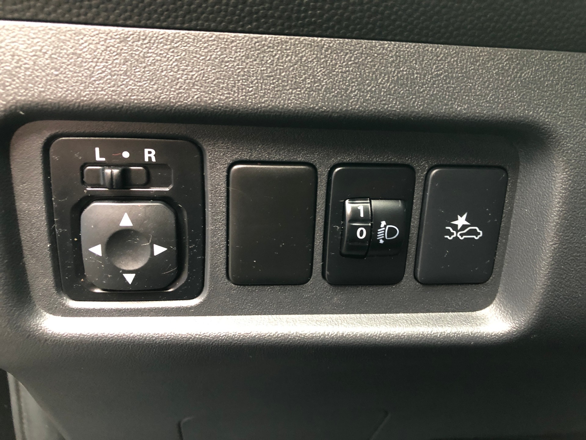 MITSUBISHI Space Star 1.2 CVT Intense+-image-9