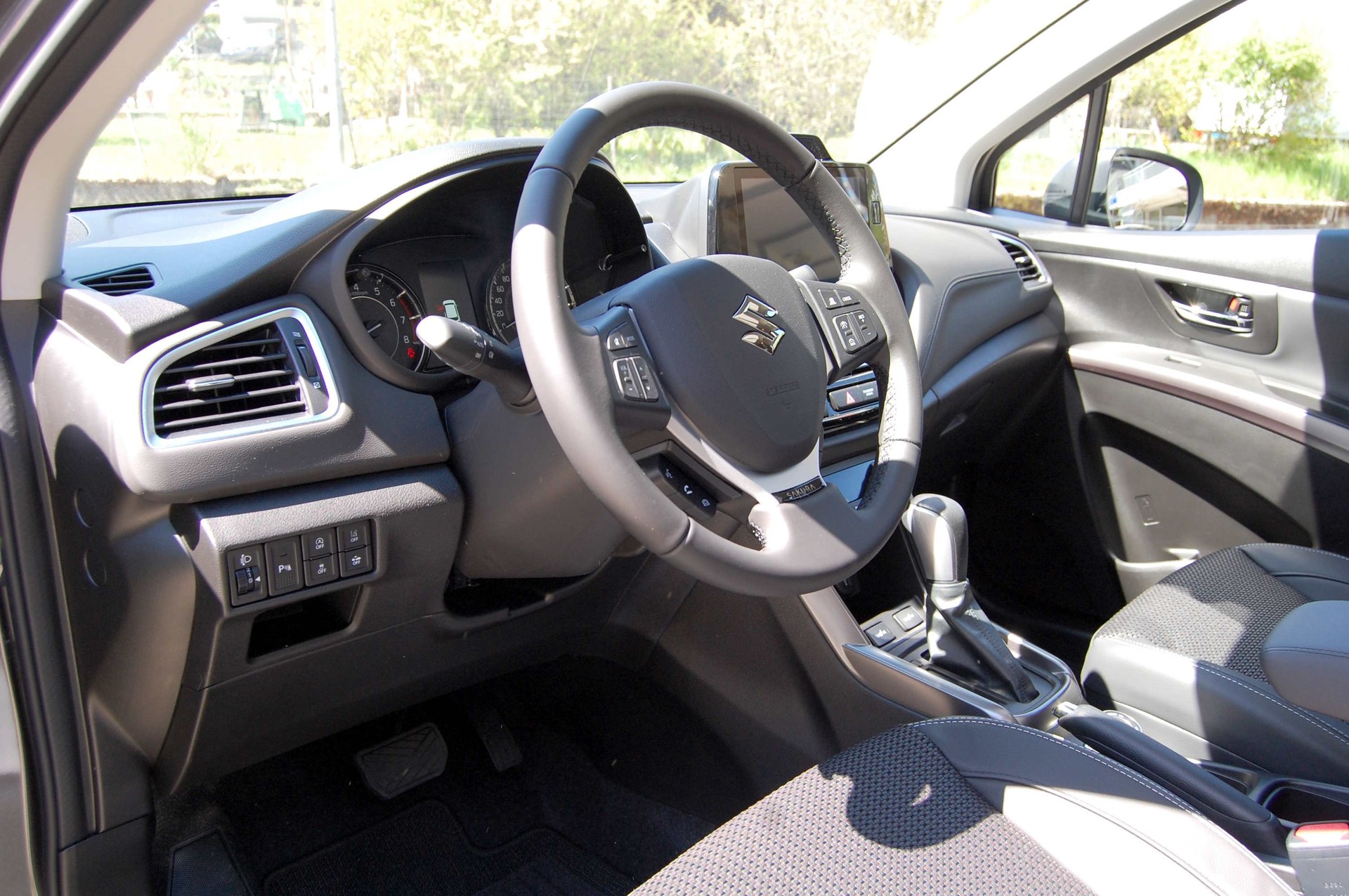 SUZUKI S-Cross 1.4 16V Sakura Top MHD 4WD Automatic-image-11