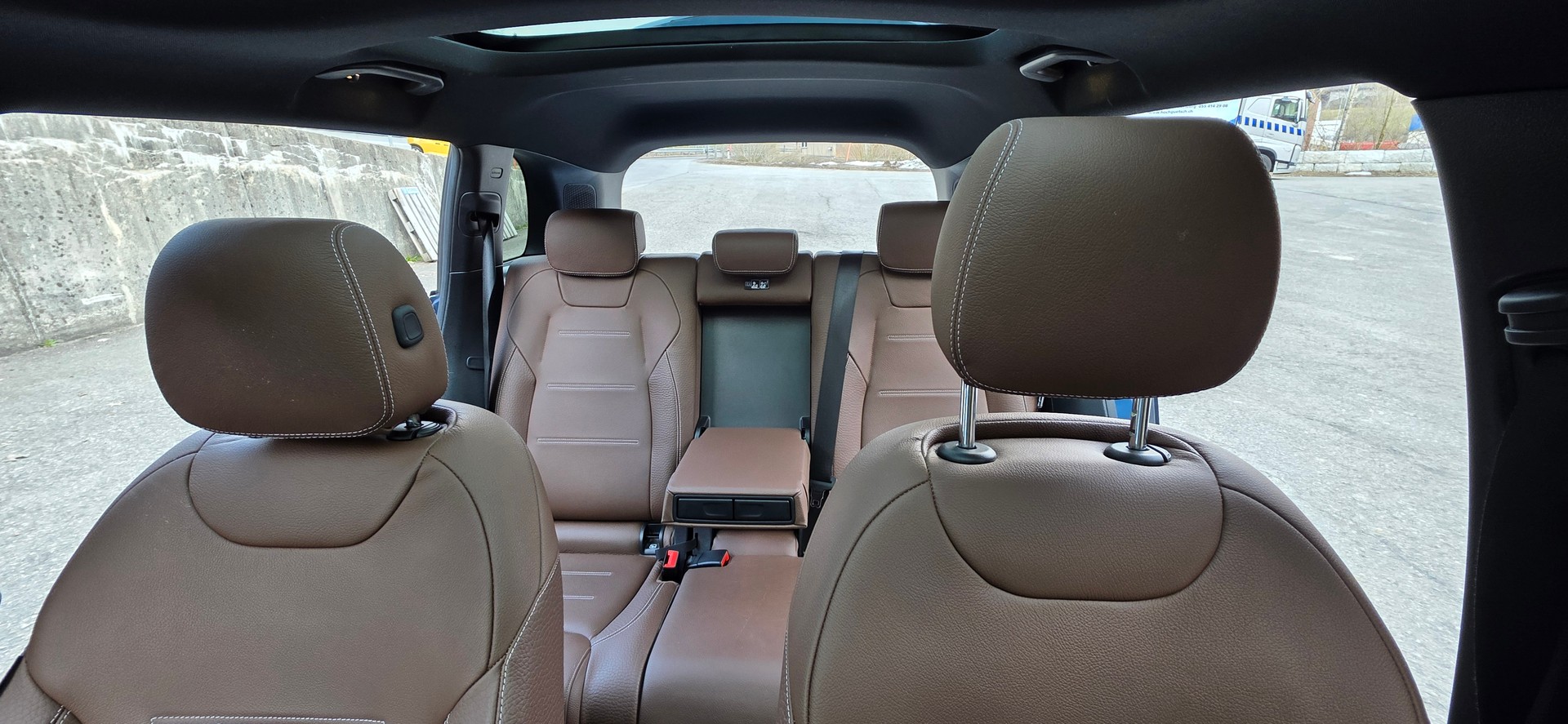 MERCEDES-BENZ GLB 250 4Matic AMG Line 8G-Tronic-image-8