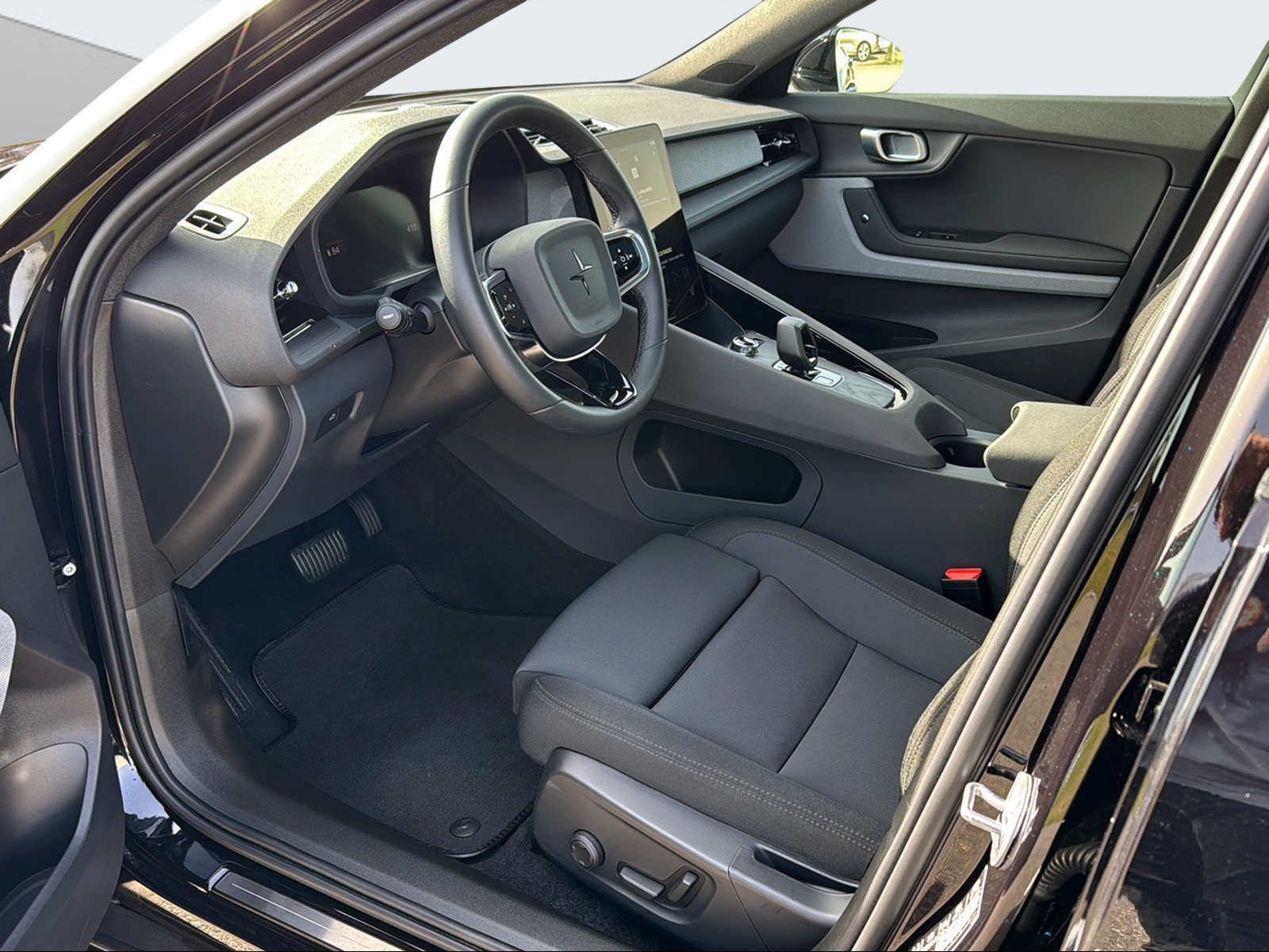 POLESTAR 2 Long Range Dual Motor-image-9