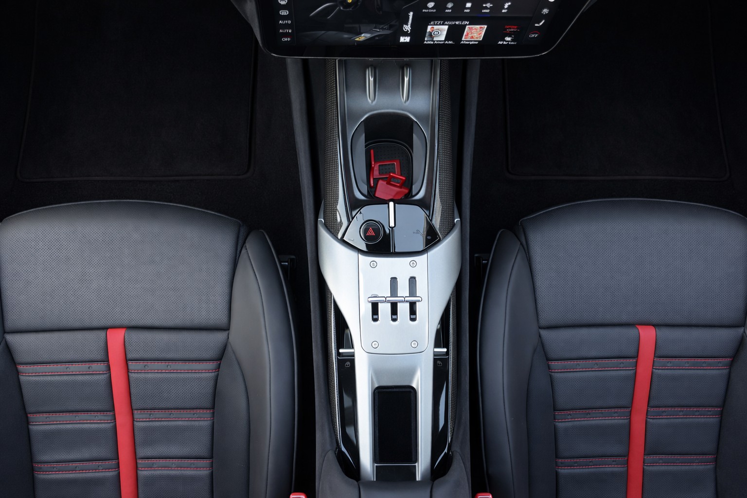 FERRARI 12 Cilindri-image-13