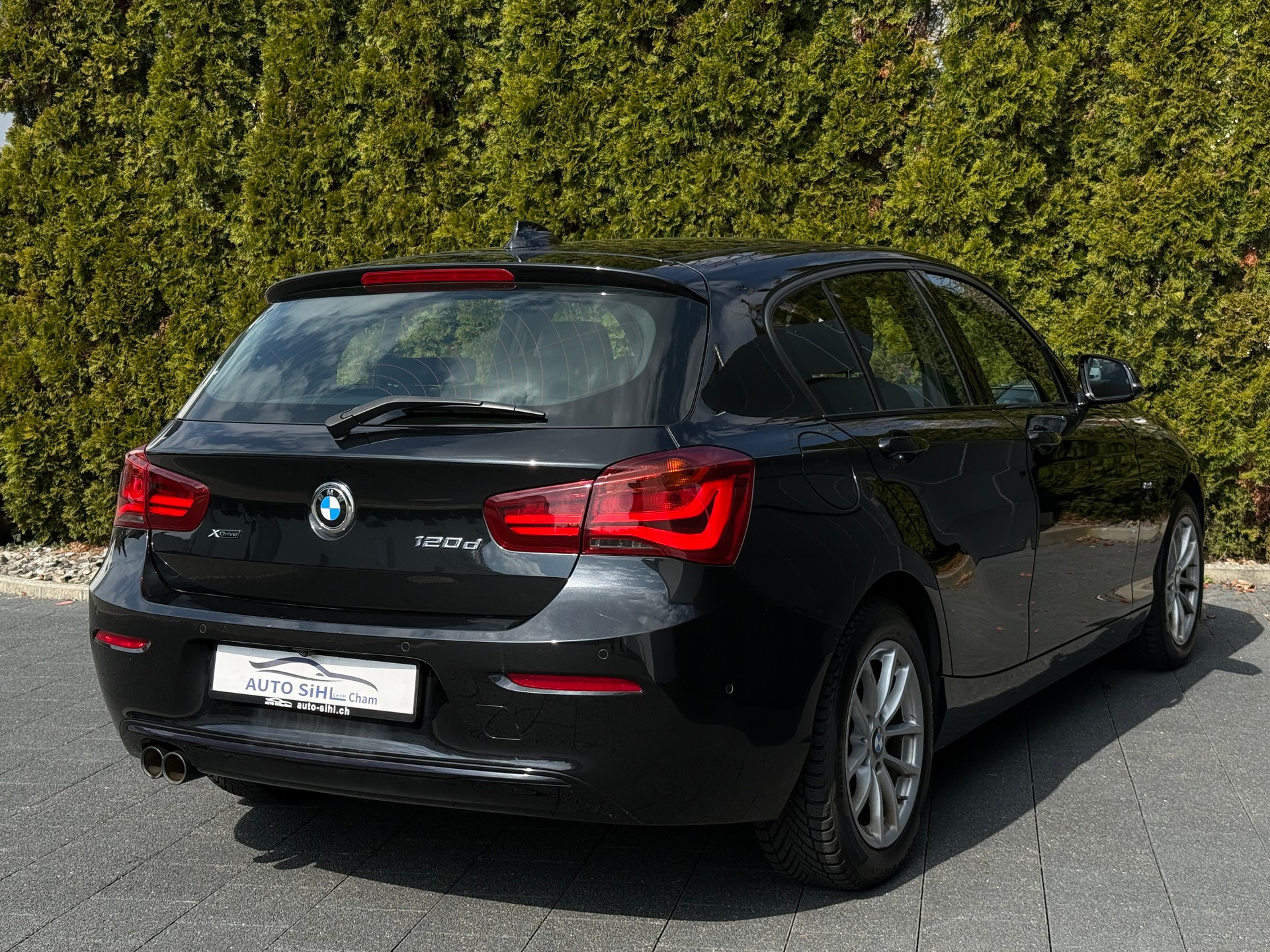 BMW 120d xDrive Edition Sport Line Steptronic / Gratis Service-image-14
